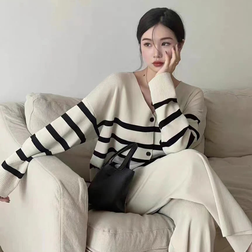 Autumn/Winter Loose Stripe Low Neck Single breasted Long Sleeve Knitwear with a Hanging High Waist Wide Leg Pant Trend White