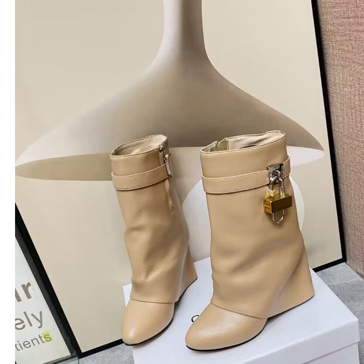 Autumn/Winter New Fashion Large Lock Waist Skirt Boots High Heel Leather Thick Bottom Side Zipper Women's Short Boots