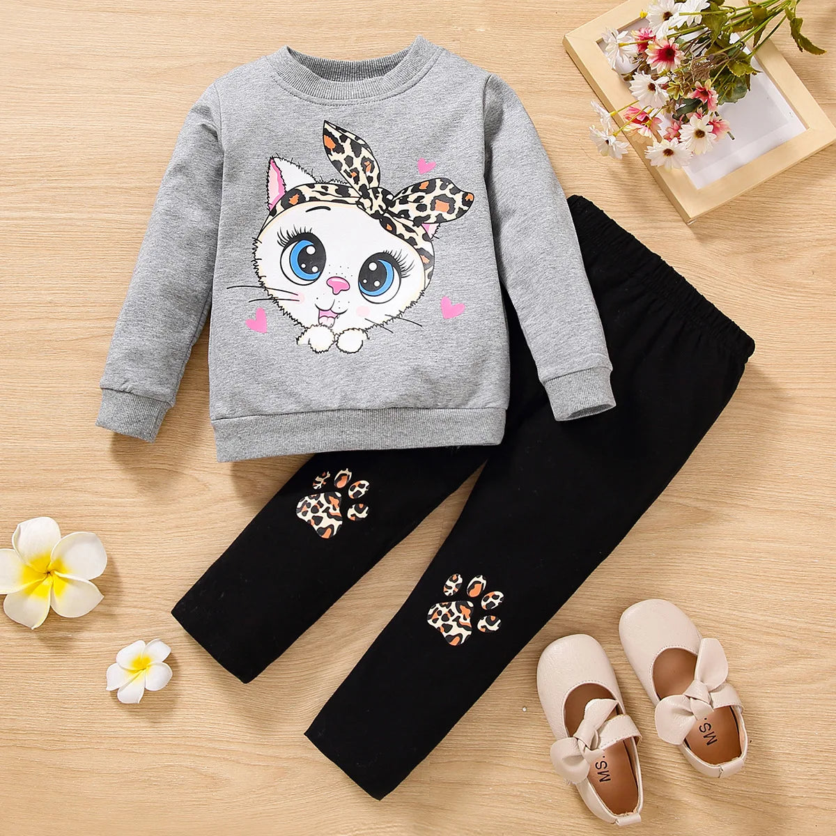 Autumn girls' long-sleeved suit, children's bow, big-eyed cat, long-sleeved two-piece suit, casual style cotton kids clothing Big-eyed cat gray