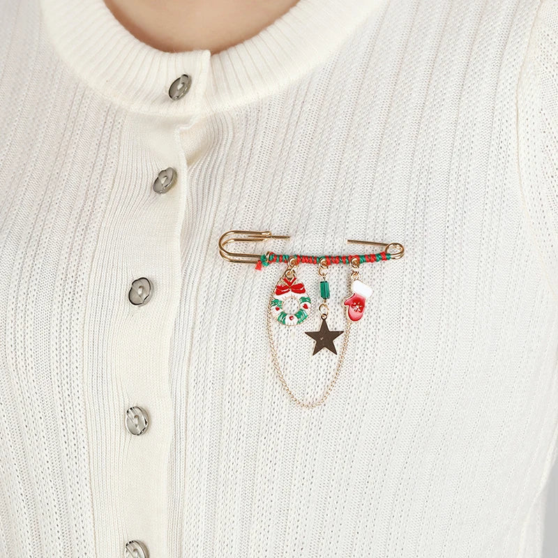 Christmas Brooch Xmas Tree Santa Claus Metal Pins Snowflake Chain Tassel Big Needle Pins Party Jewelry Gift for Women Xmasdecor