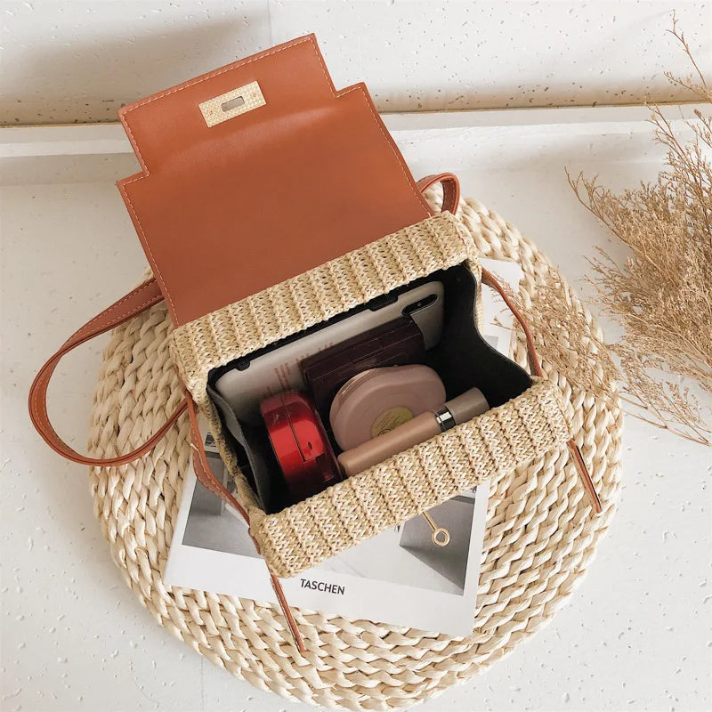 Fashion Box Straw Women Handbags Designer Wicker Woven Shoulder Crossbody Bags Chic Lock Pu Summer Beach Rattan Small Flap
