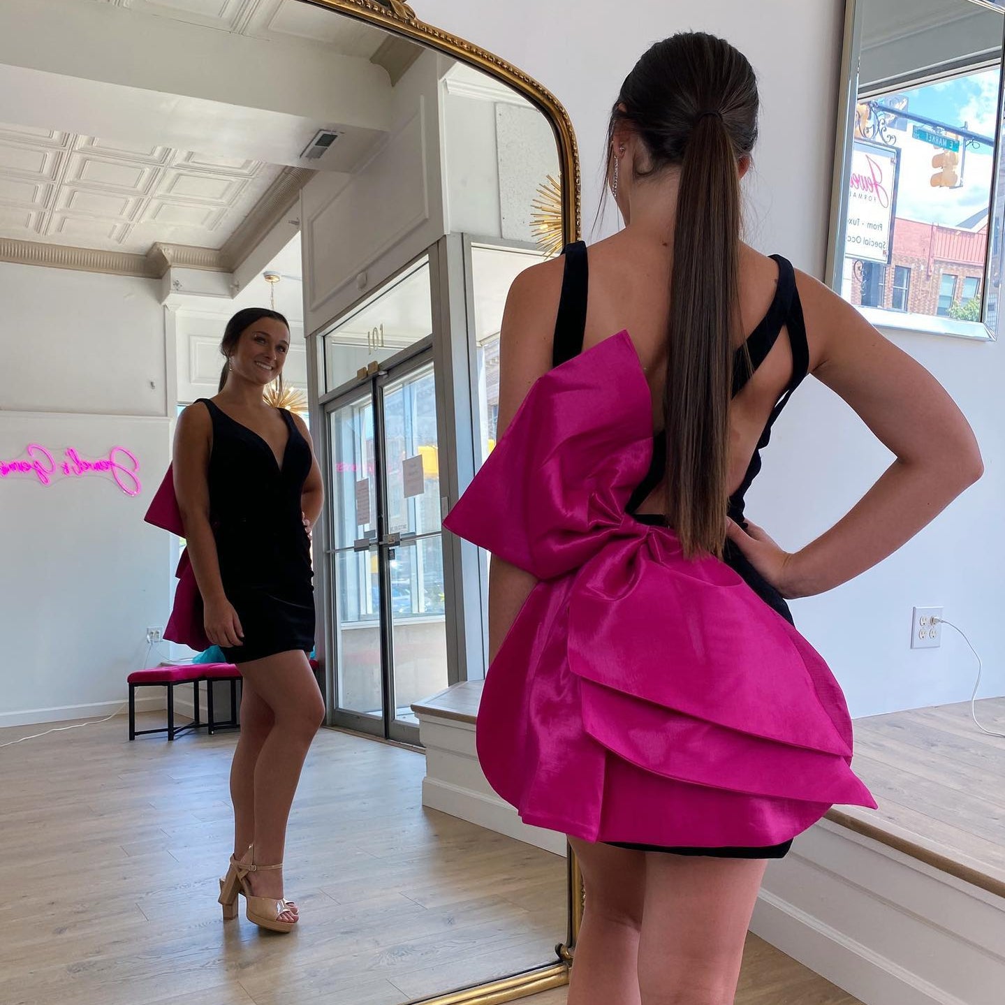 Fitted Velvet Cocktail Hoco Dress 2024 Bow Lady Formal Event Party Gown V-Neck Short Club Night Graduation NYE Homecoming Gala Black Raspberry