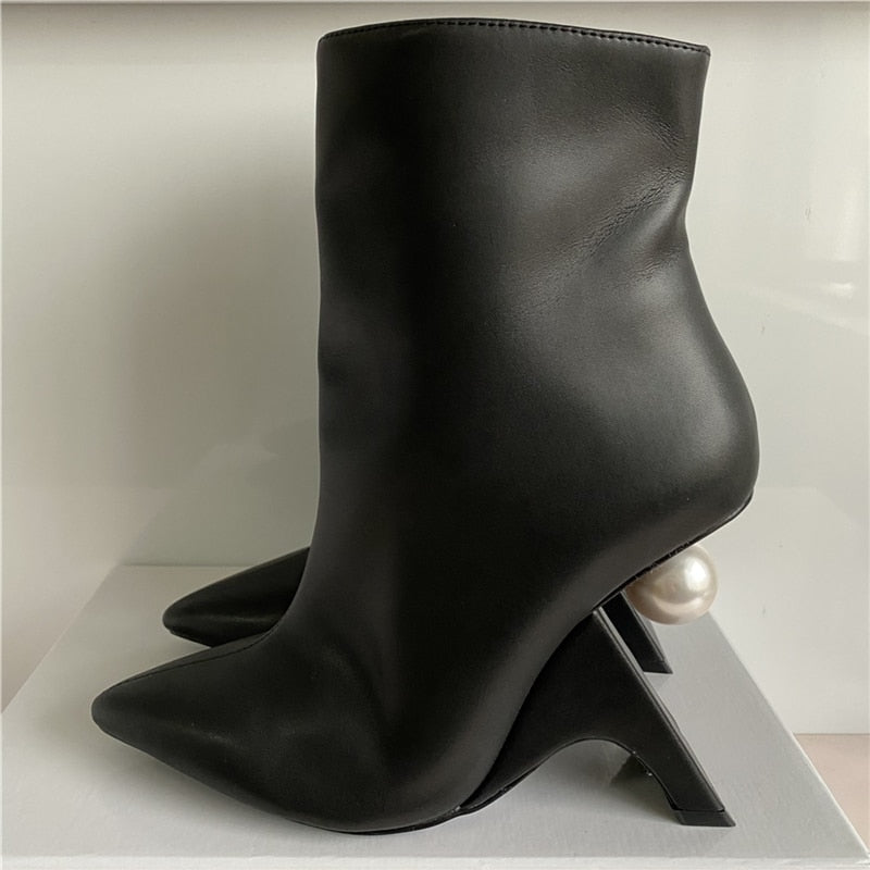 Fretwork Heel Pearl Decor Ankle Boots Women Black Genuine Leather Sexy Point Toe Side Zip Autumn Winter Runway Booties Black Boots