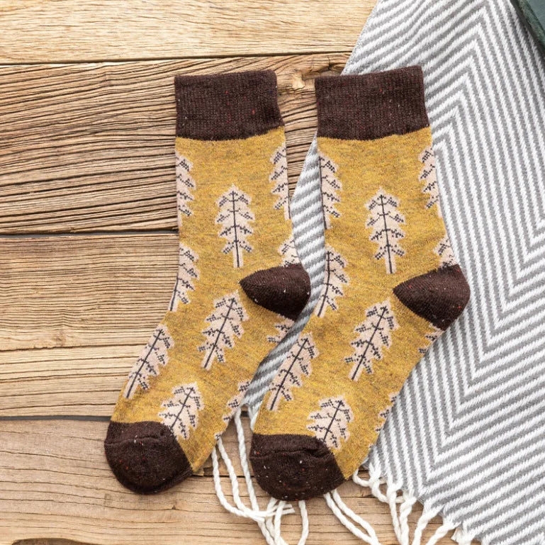 Japanese Style Autumn Winter Women Wool Socks Clay-colored Chiffon Ladies Warm Socks with Christmas Tree Thickened 134 ginger One Size