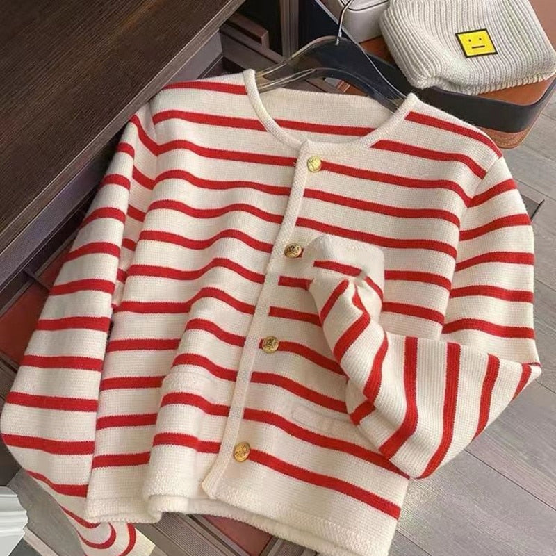 Korean Fashion Sweater Cardigan White Black Striped Knitted Sweater Women 2024 Winter Short Cardigan Long Sleeve Cardigan Female