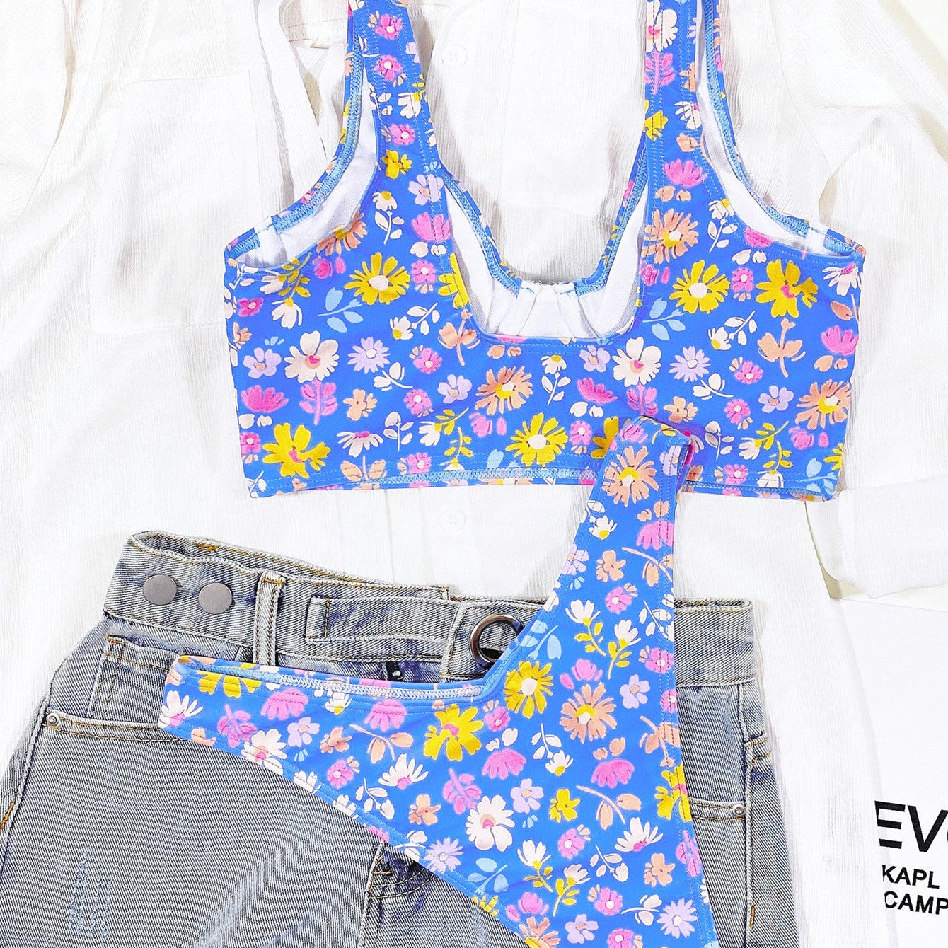 Ladies Split Swimsuit Small Floral Bikini