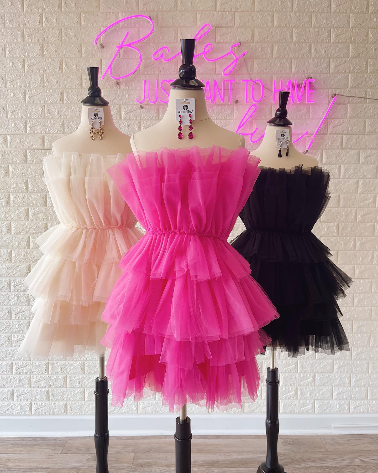 Miss Lady Pageant Interview Dress 2024 Ruffles Fuchsia Red Carpet Cocktail Gown Winter Formal Event Party Graduation Hoco Gala