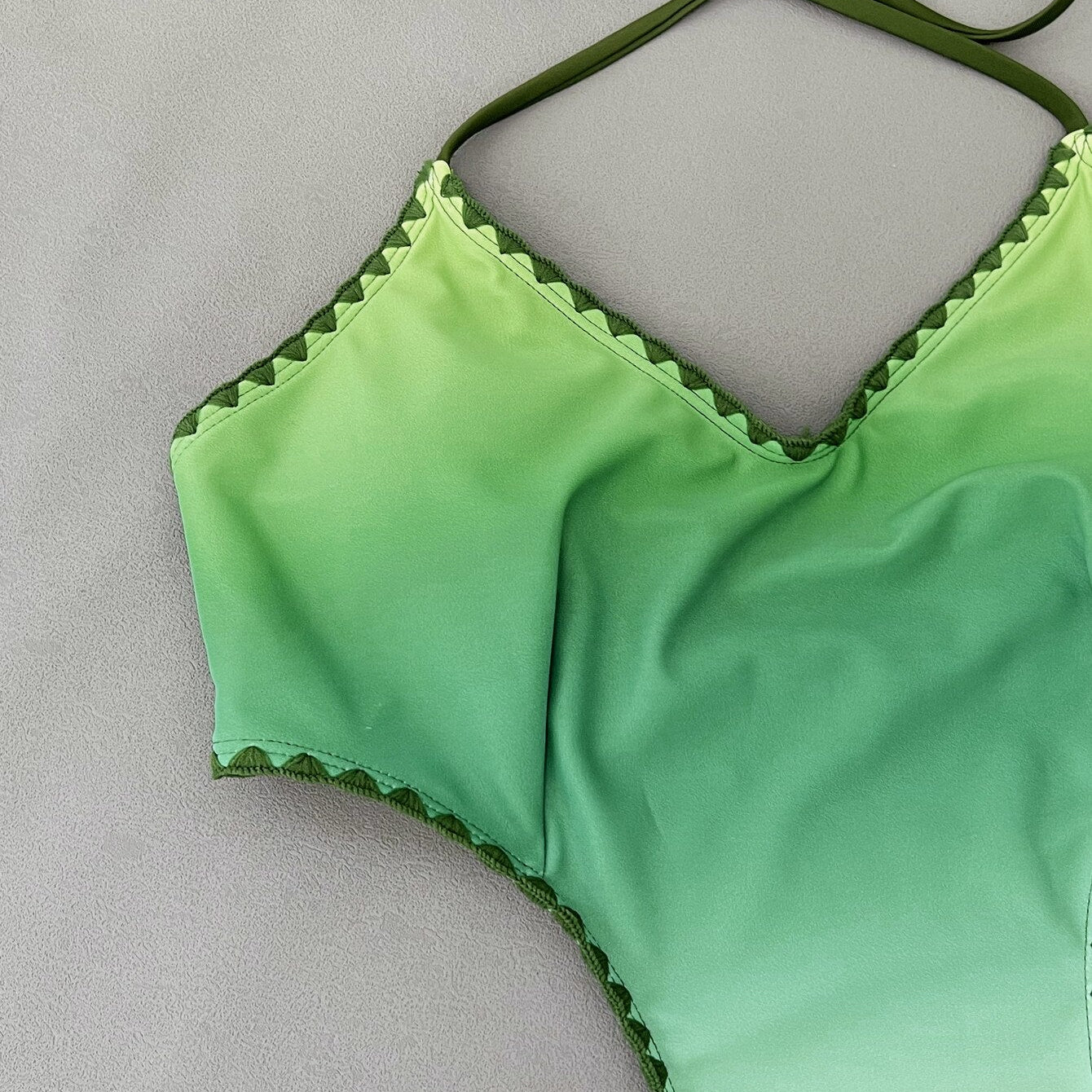 New Sexy One Piece Swimsuit - Swimwear V-neck Halter Gradient One-piece Bathing Suit Beachwear