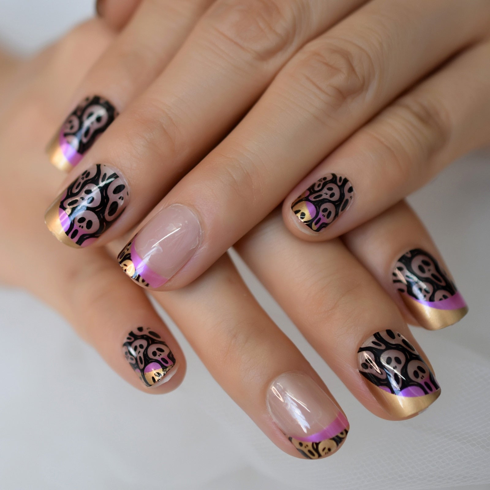 Nude Clear Halloween Fake Nails Short Round With Design Skull Print Pattern gel Acrylic Artificial False Nails Press On Tips