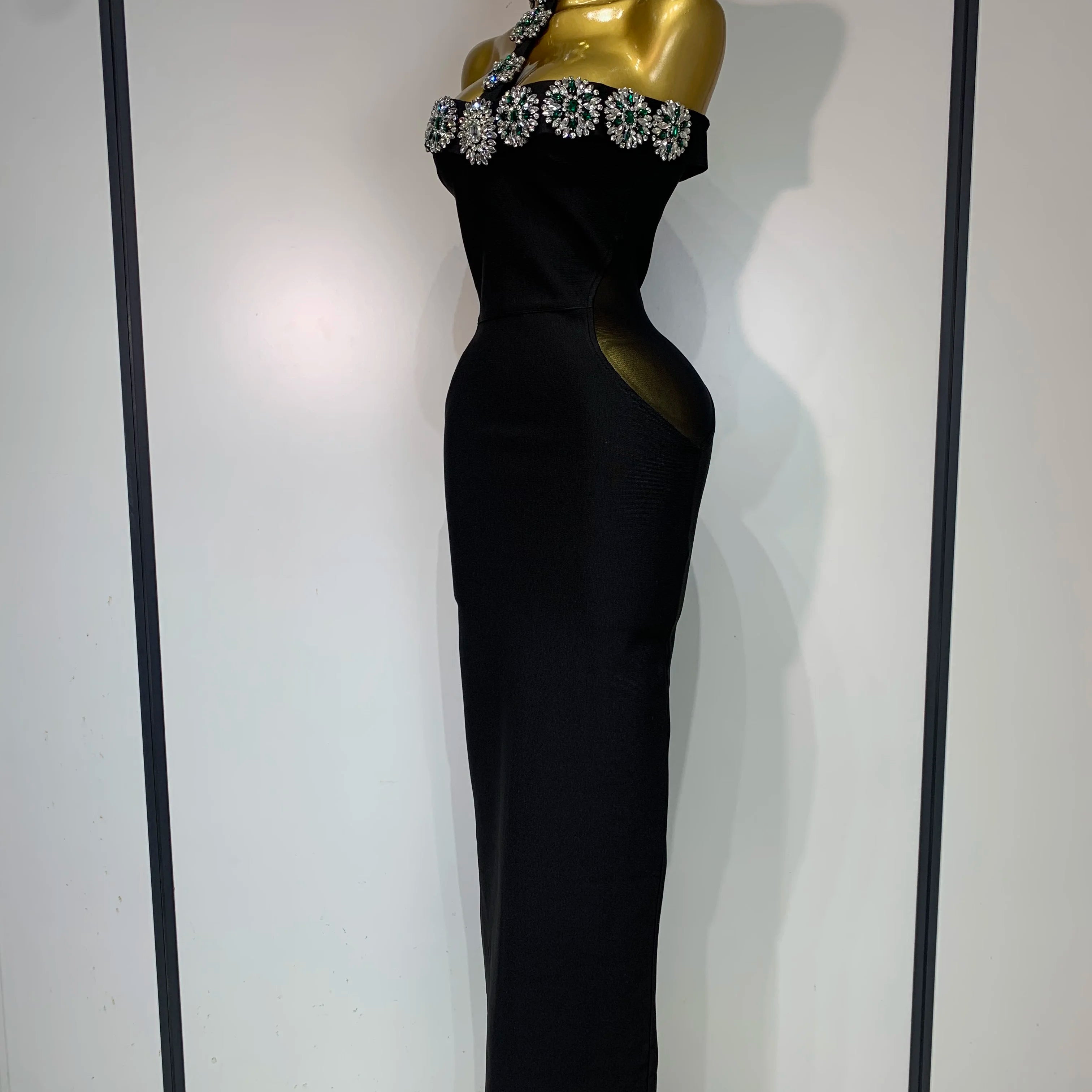 Women Celebrity Sexy Diamonds Crystal Off Shoulder Maxi Long Bodycon Bandage Dress 2025 Elegant Evening Club Party Luxury Dress