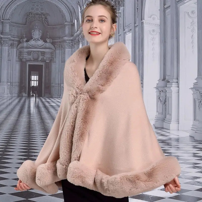 2025 Luxury Women's Faux Fur Collar Poncho Autumn Winter Warm Outwear Loose Cardigan Coat Big Pendulum Designer Cape Shawl 3 One Size