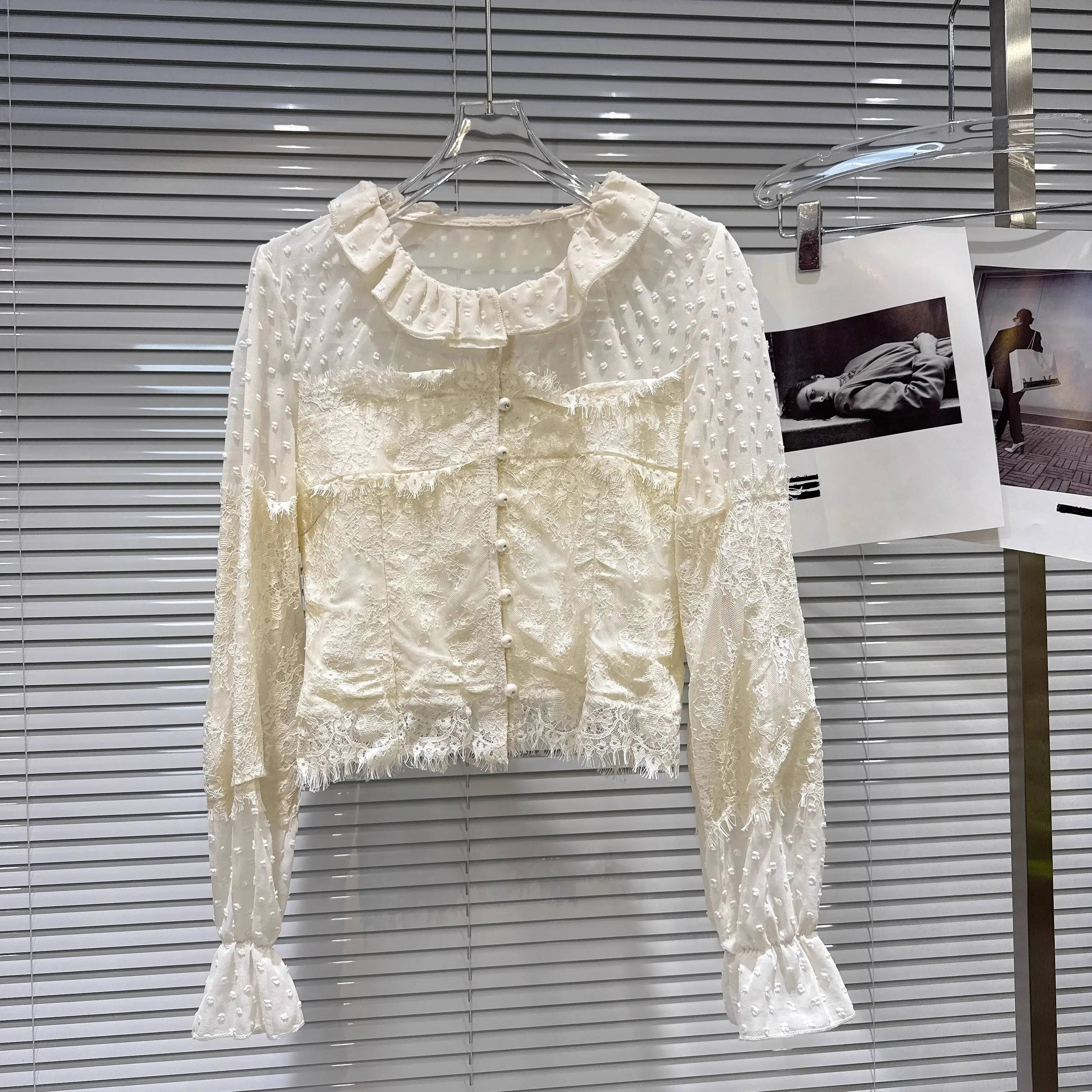 Winter New Fashion Sweet Pearl Button Patchwork Design Lace Blouse For Women Versatile Small Shirt Female 11A07895 Light Yellow