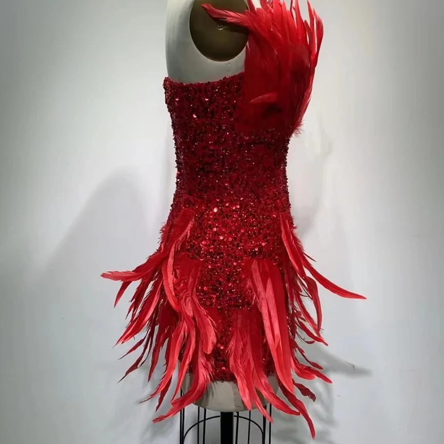 Luxurious 2023 New Spring Red Color Women Strapless Feathers Bodycon Mini Dress Celebrate Birthday Cocktail Party Dress