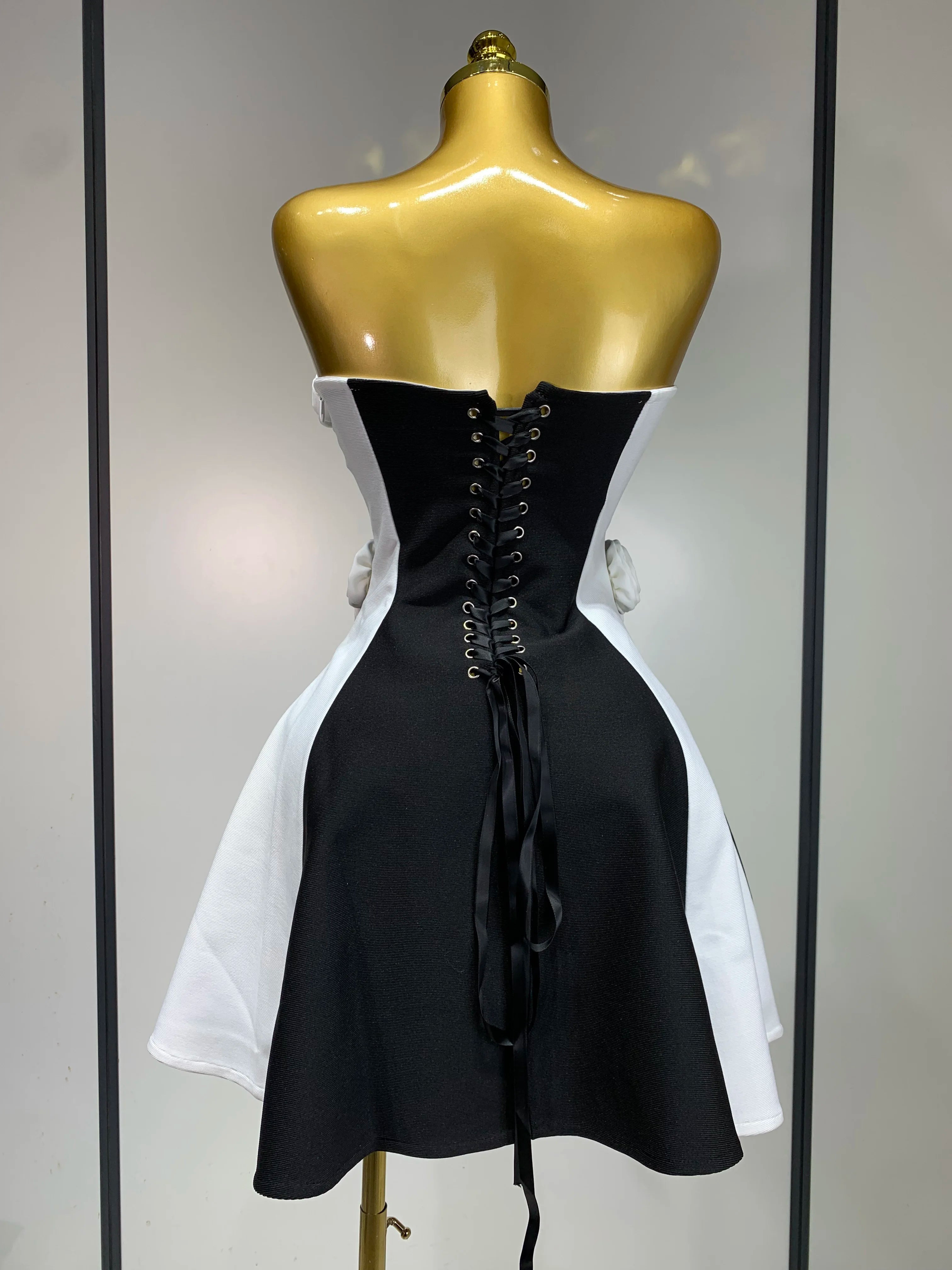 Women Flower Decoration Strapless Black White Stripe Bandage Short Dress Cocktail Party 2025 Elegant Evening Club Party Dress