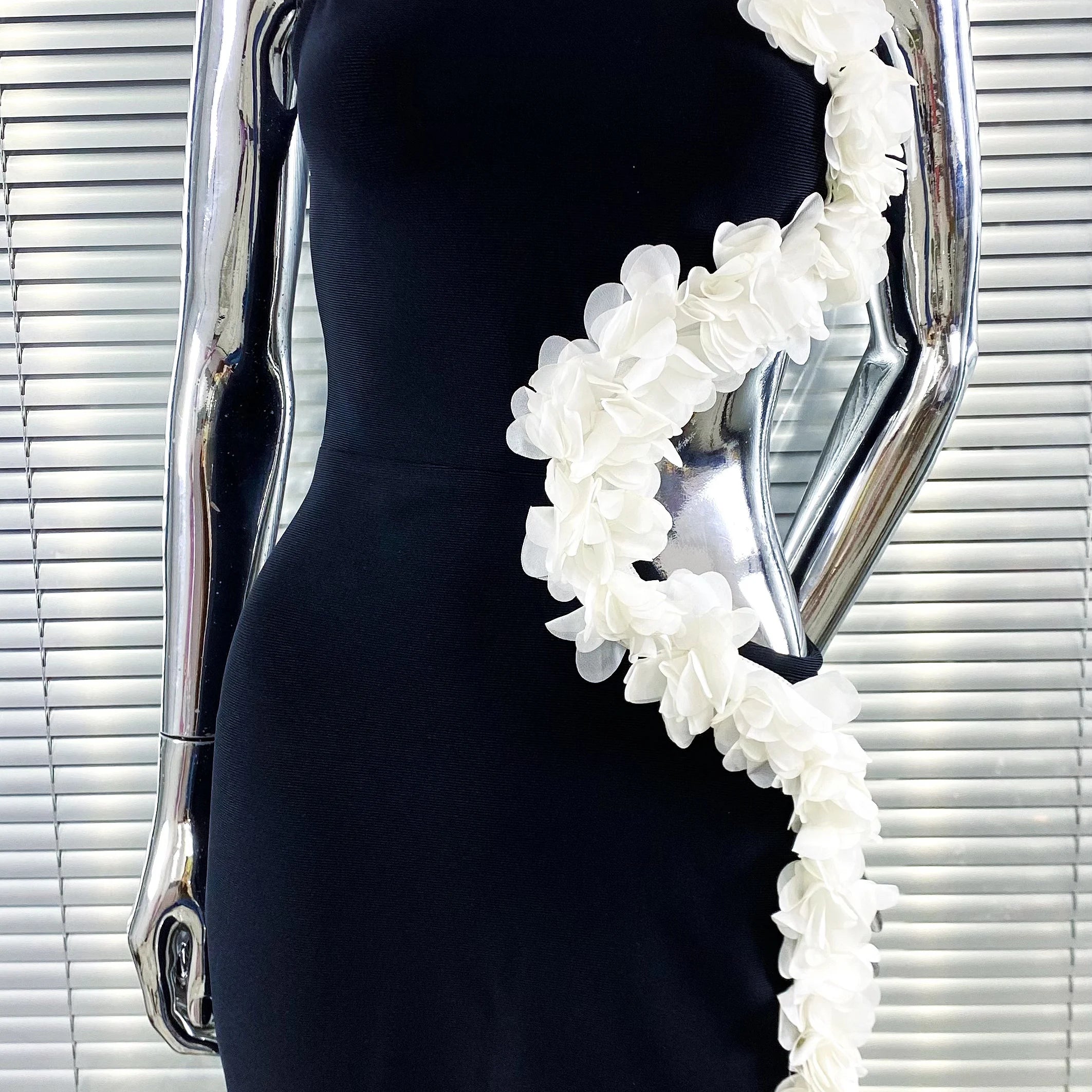 White Petal Edge Hollow Out Sleeveless Sheath Black Bandage Ankle Lengh Dress Woman Party Vestido Celebrity Cocktail Outfit