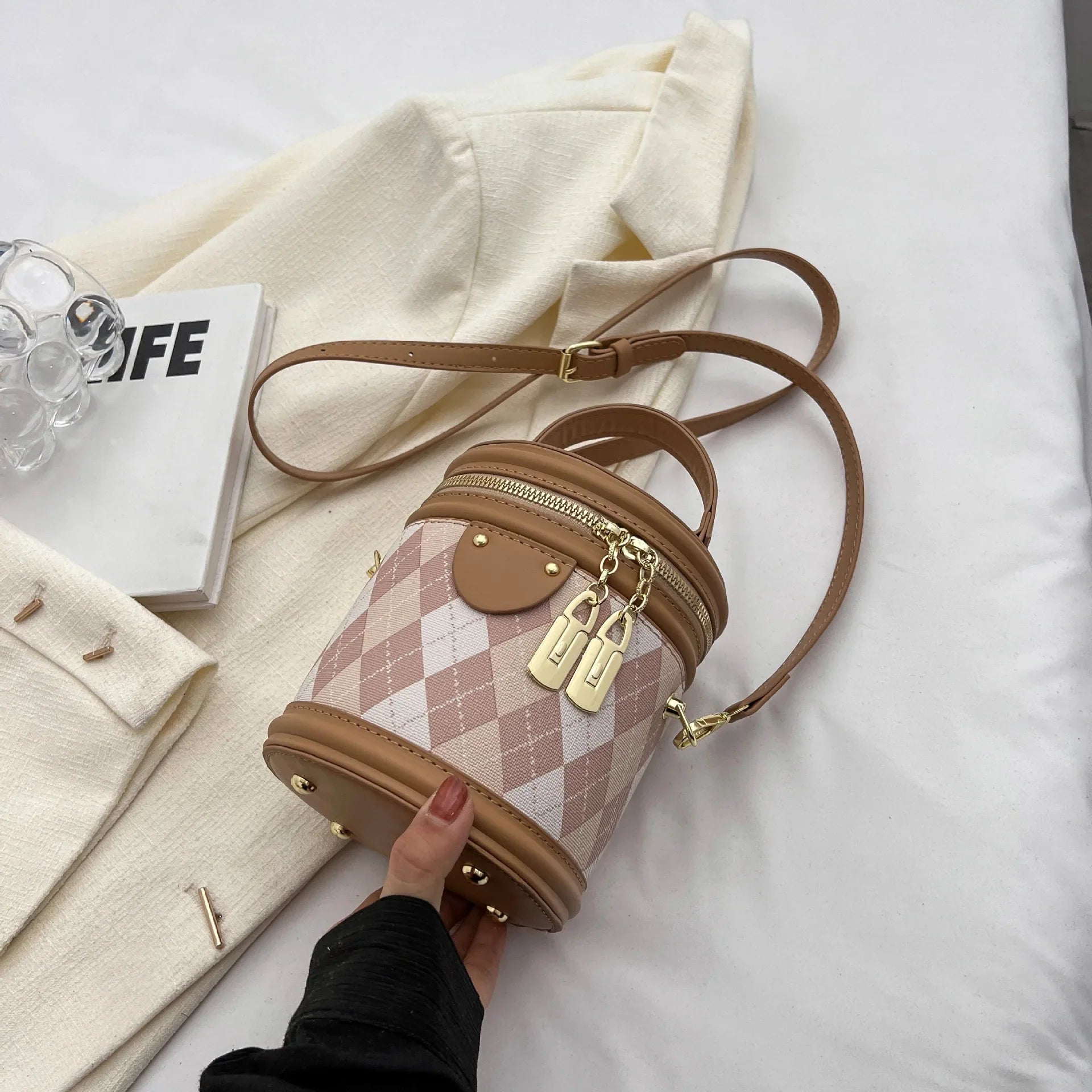 Women's Bag for Women Fashion Luxury Designer Zipper Small Handbags For Women Leather Bucket Shoulder Bag 2023 New Trend Pendant Khaki-no doll