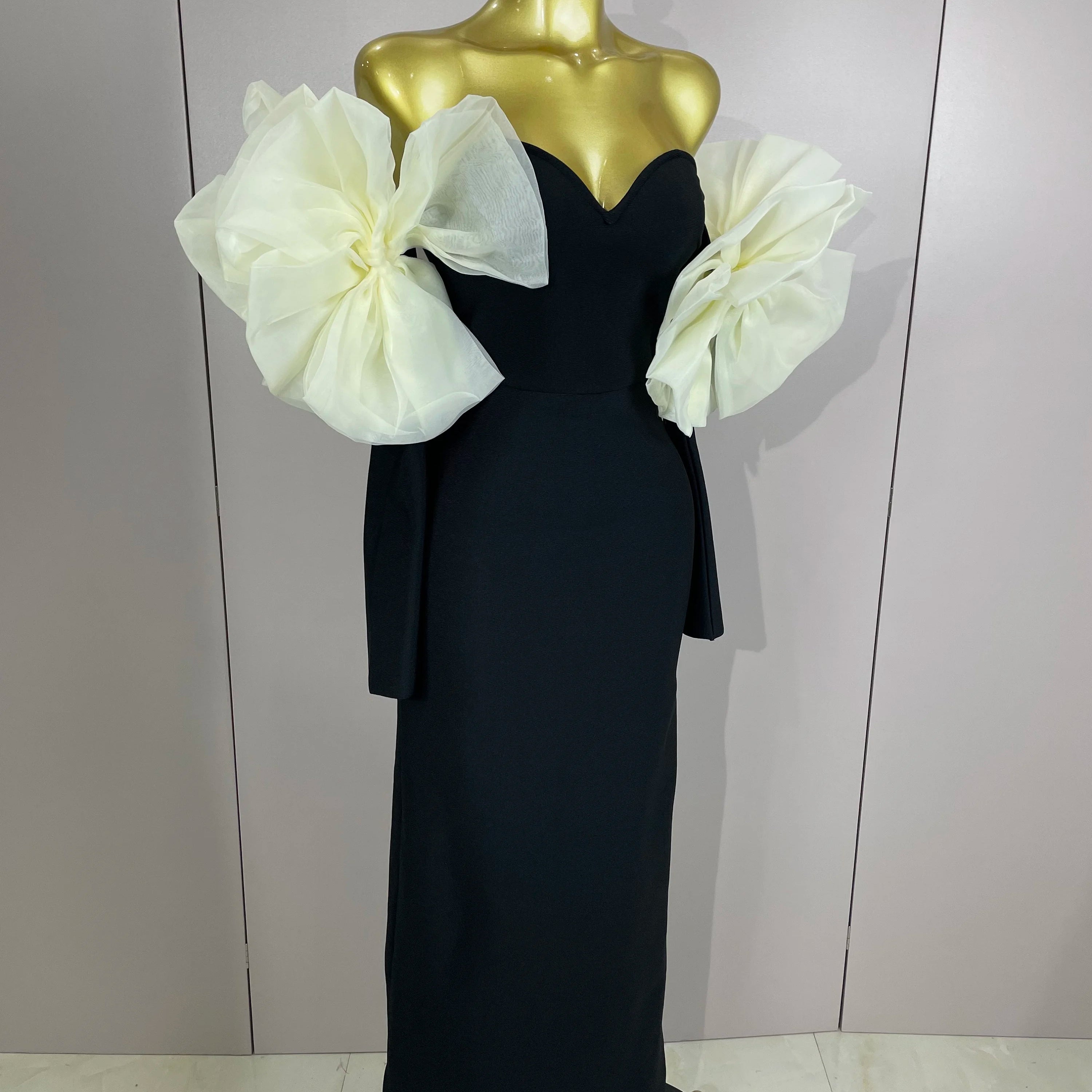 2025 New Women Sexy Off Shoulder Red Bodycon Bandage Dress Long Sleeved Celebrity Elegant Backless Dress Luxury Birthday Dresses