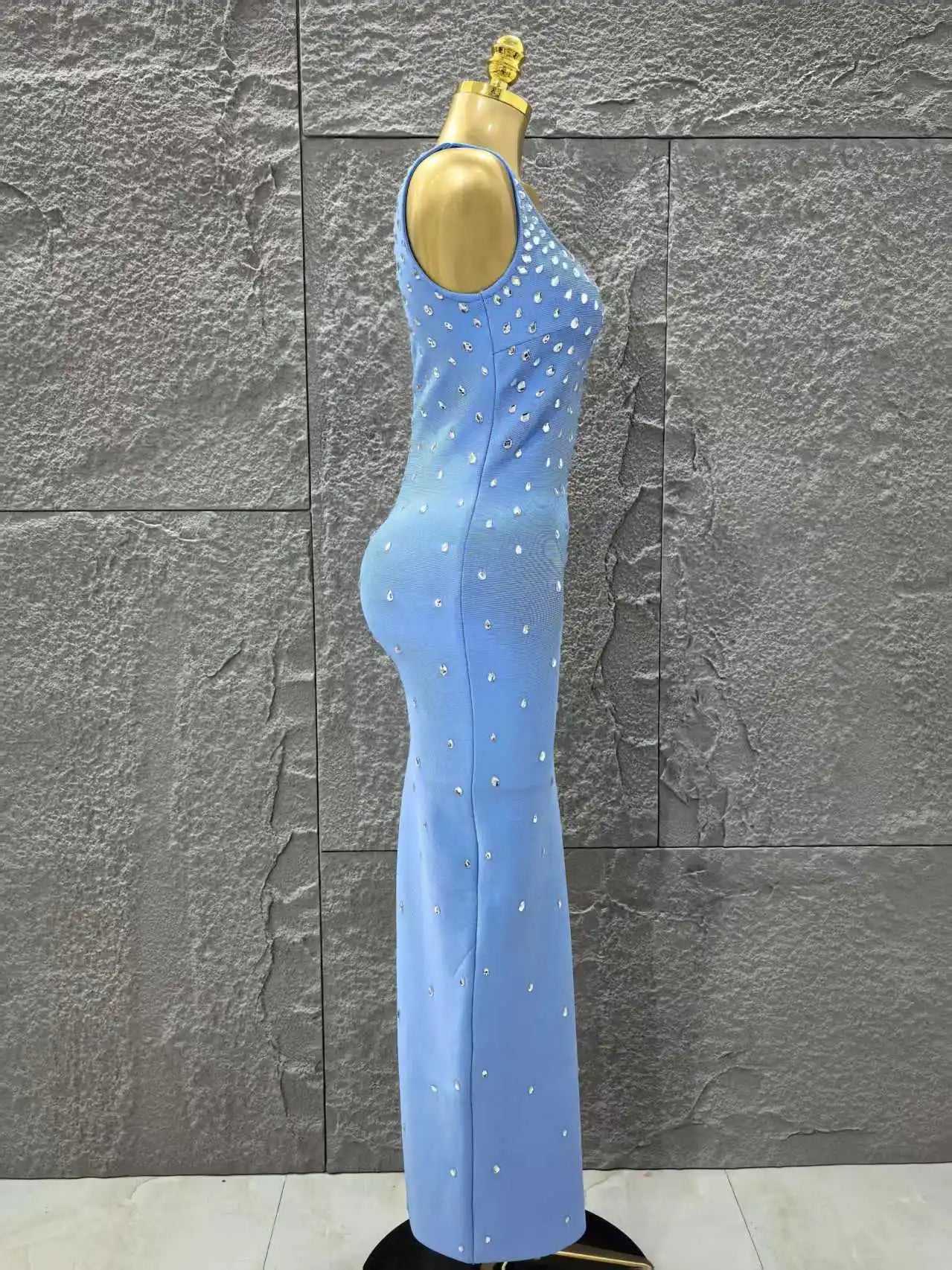 Skyblue Color Women Sleeveless O-Neck Shinning Crystal Bodycon Long Bandage Dress Celebrate Evening Party Birthday Outfit