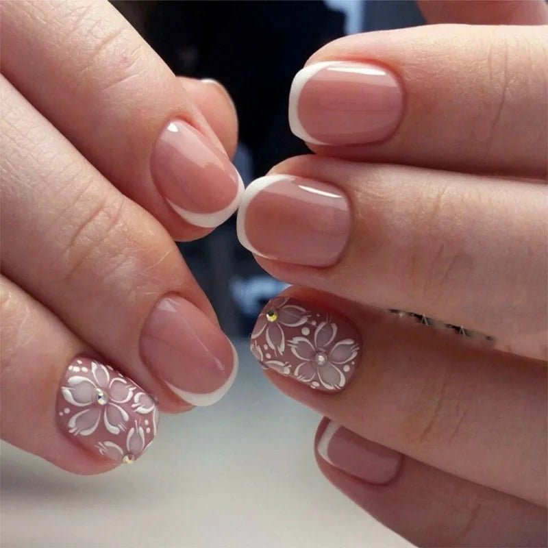 24Pcs Gradient White Fake Nails with Flower Design Simple French False Nails Short Square Head Wearable Press on Nails Tips 3829