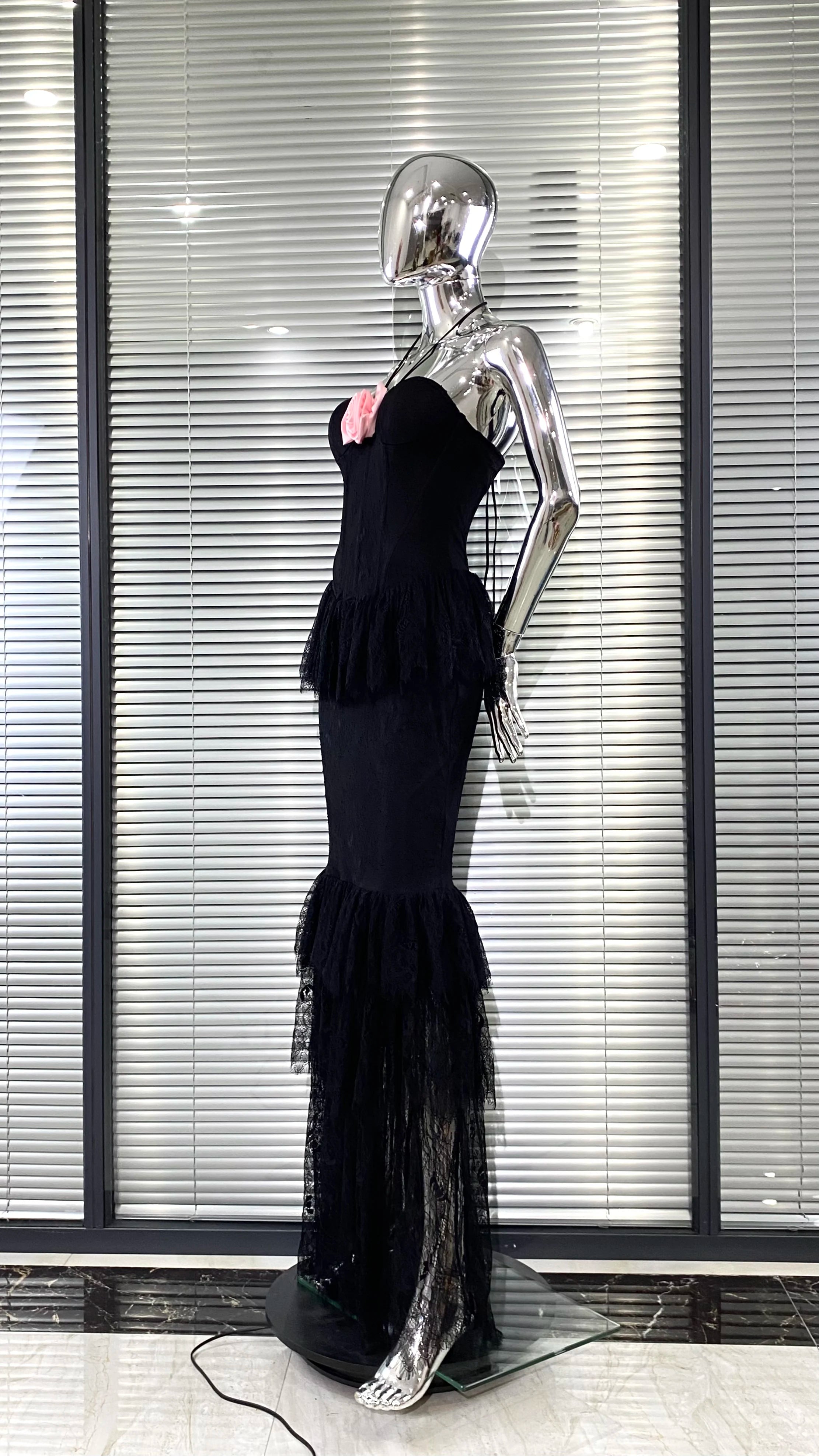 2025 Pink Flowers Halter Sleeveless Black Lace Ankle Length Dress Celebrity Birthday Party Evening Dress Woman Voaction Outfit