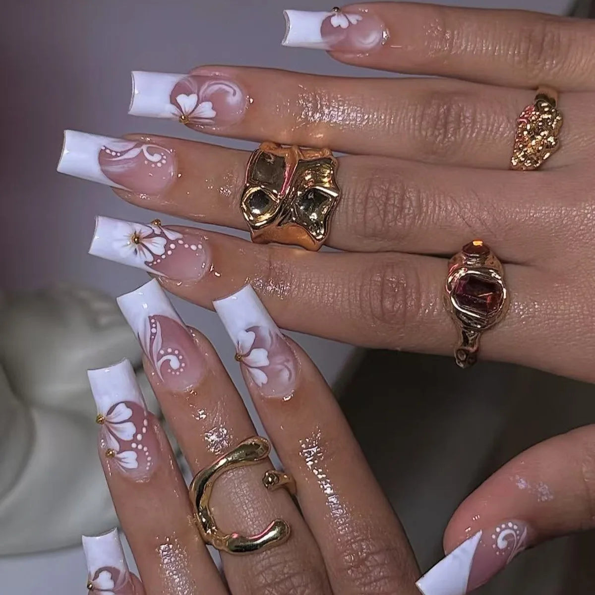 24Pcs Mid-length Square Head Full Cover Nails Tips White French Smudge Flower Design Fake Nail Art Reusable Press on False Nails ZF-50