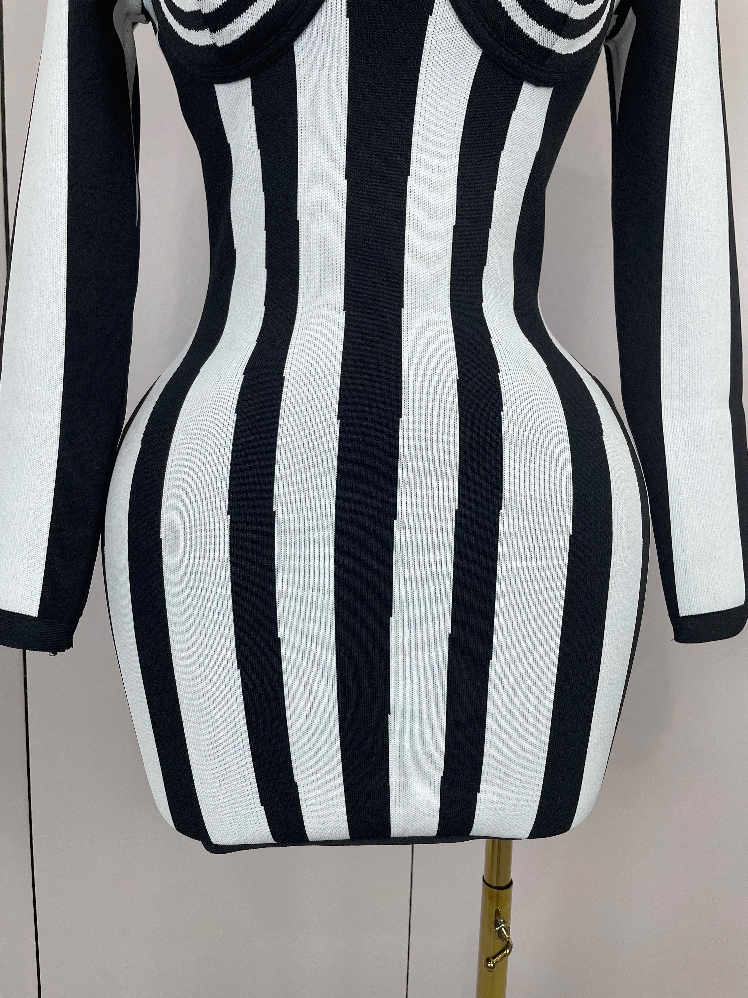 2025 Luxury Sexy Long Sleeve Stripe Black White Mini Bandage Dress Women Knitted Celebrity Elegant Evening Club Birthday Dresses