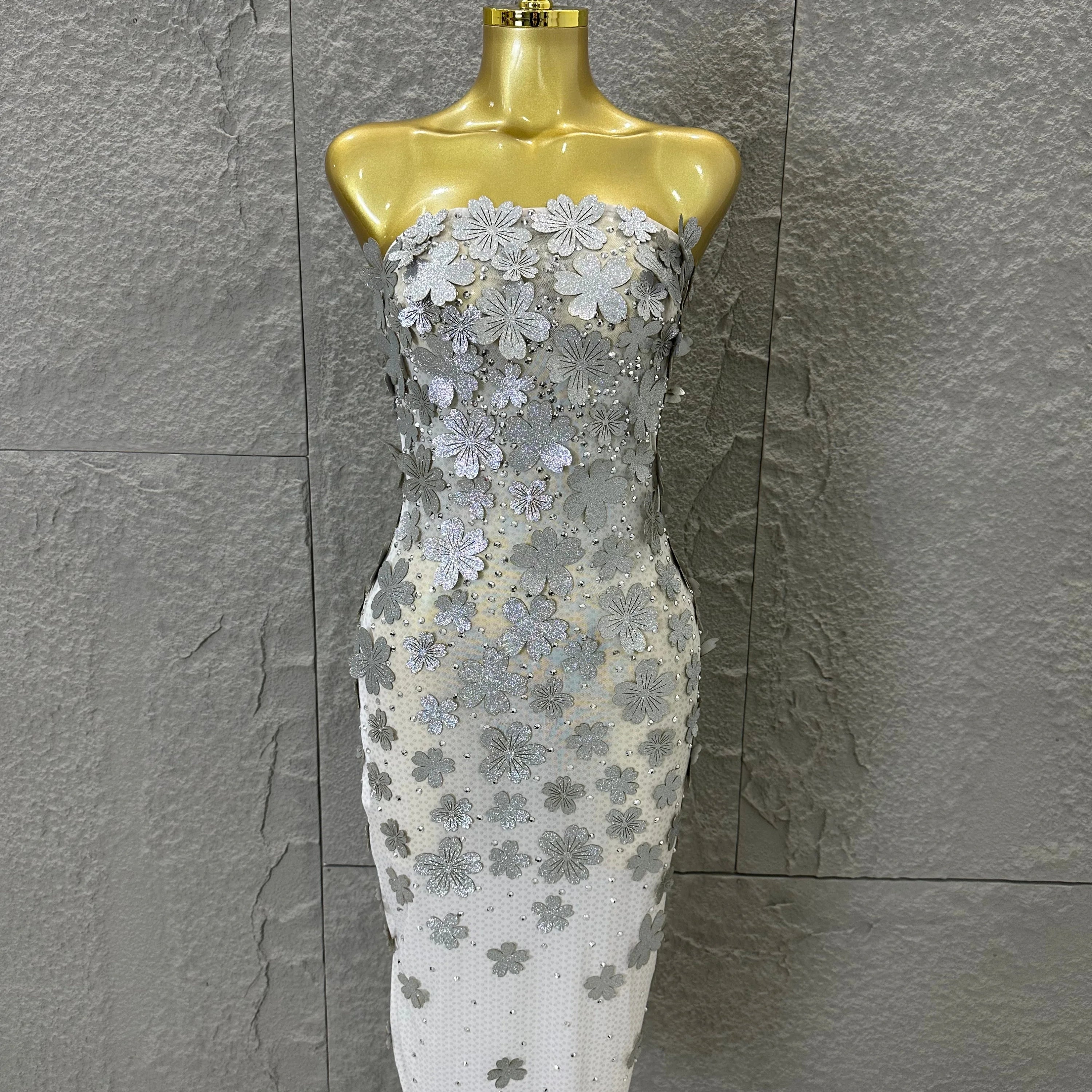 Sparkly Women Sexy Strapless Slim-fit 3D Flower Evening Gala Party Nightclub Cocktail Party Stage Performance Costume Silver