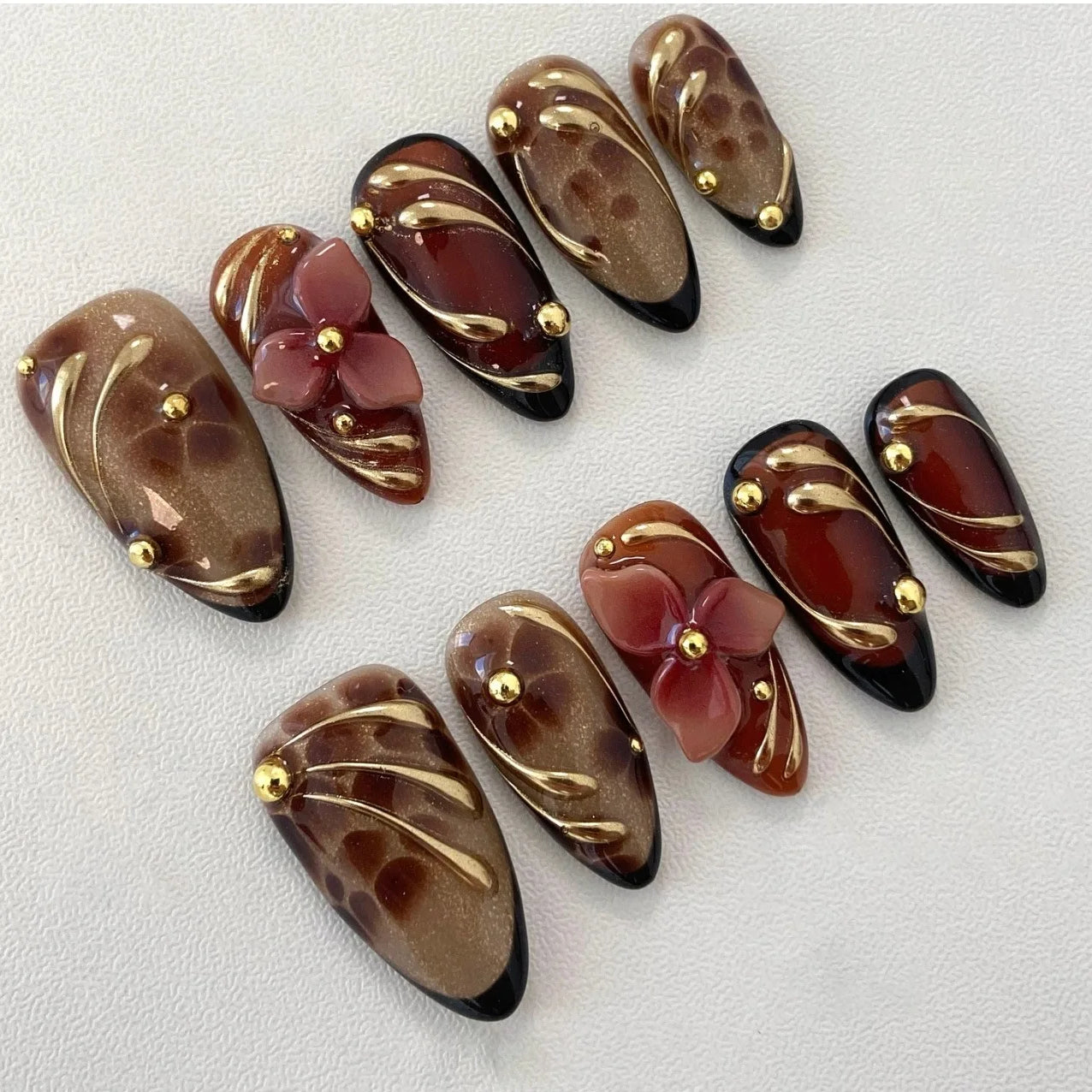 24Pcs Gilded 3D Flower Press on Nails Black French Leopard Print False Nails Mid-length Almond Wearable Full Cover Fake Nail Tip DM-356