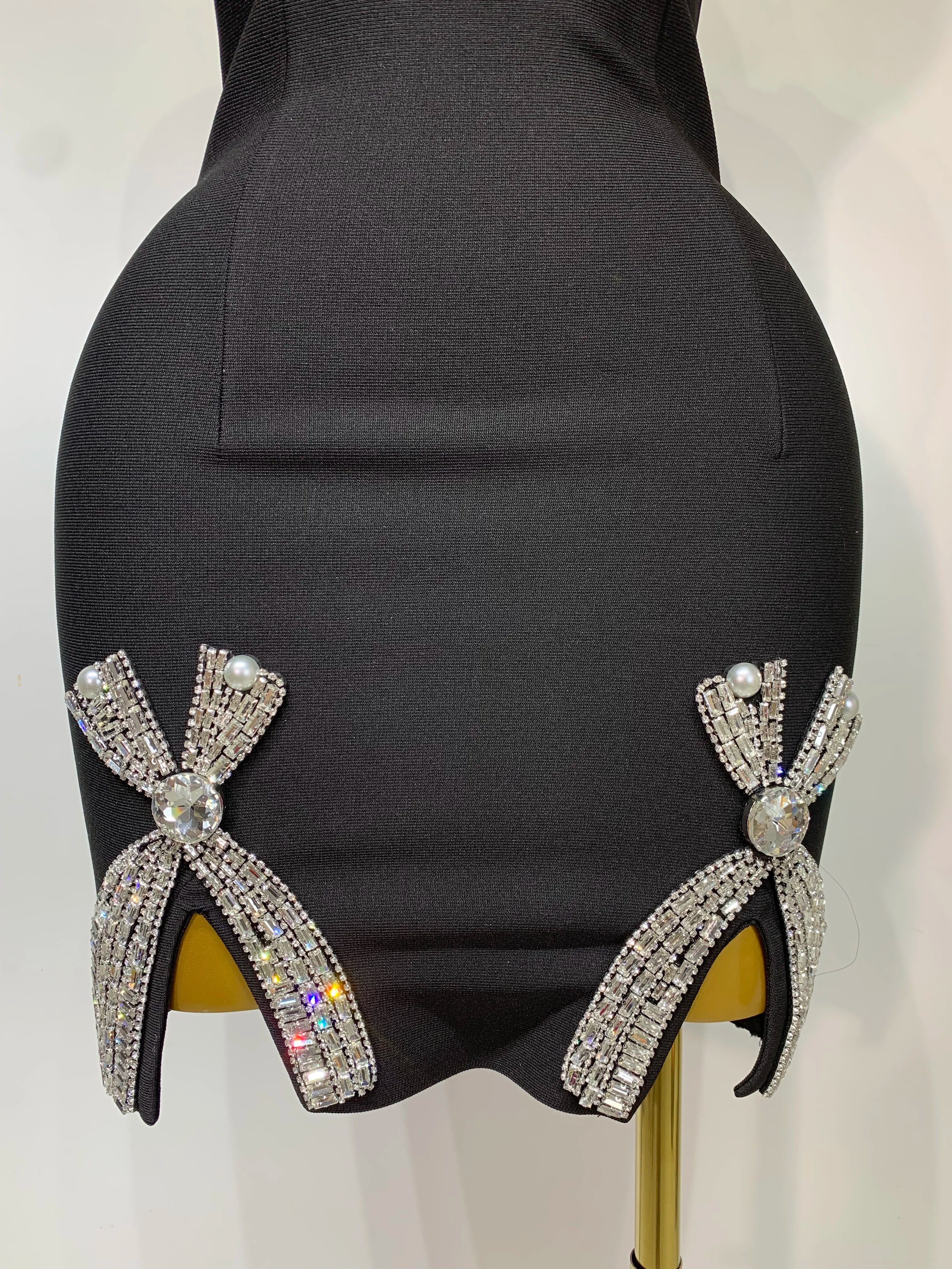 Women Celebrity Sexy V Neck Beading Black Mini Bodycon Bandage Dress Luxury 2025 Knitted Elegant Evening Club Party Dresses