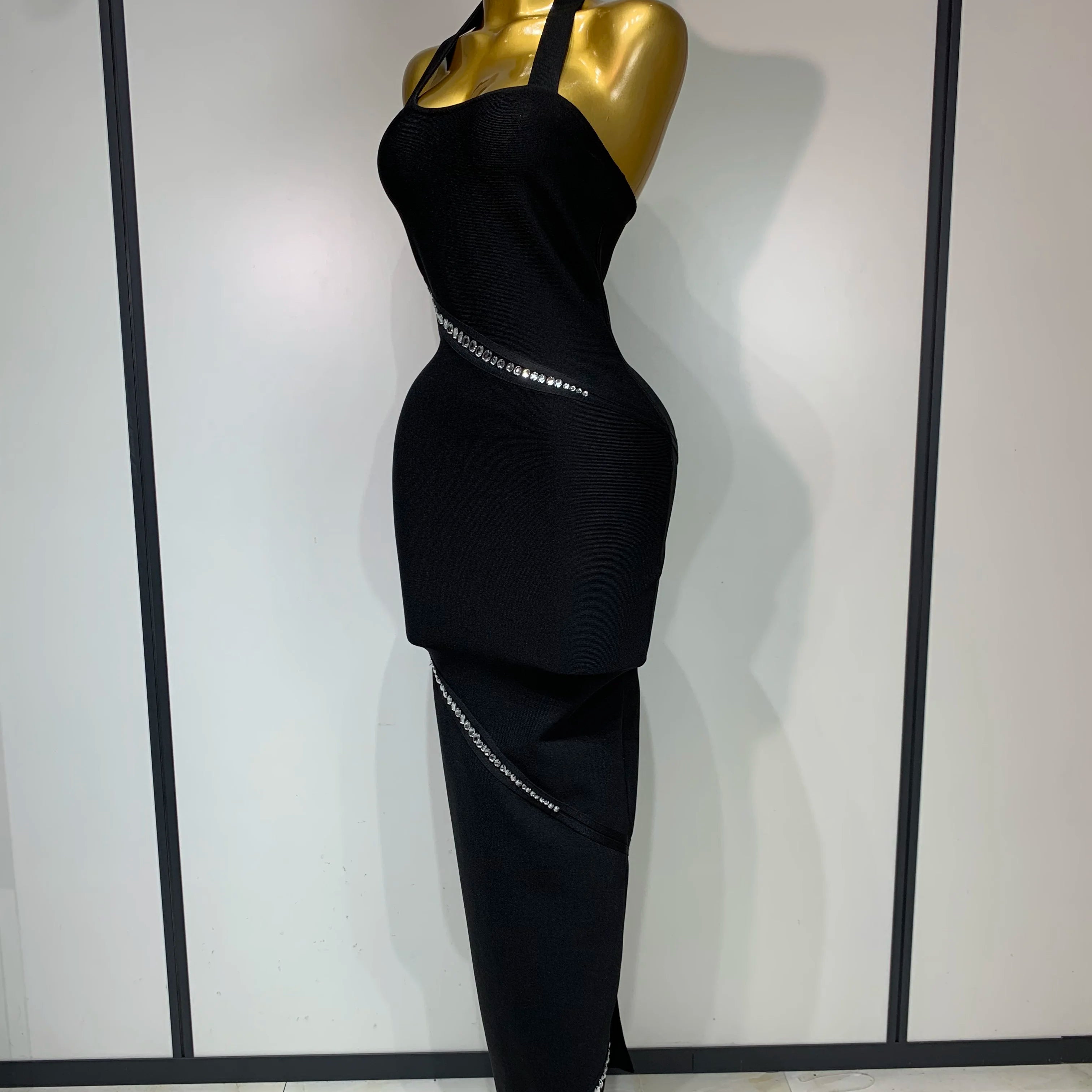 Women Celebrity Sexy Backless Halter Black Crystals Bandage Dress 2025 Knitted Elegant Evening Club Party Luxury Birthday Dress