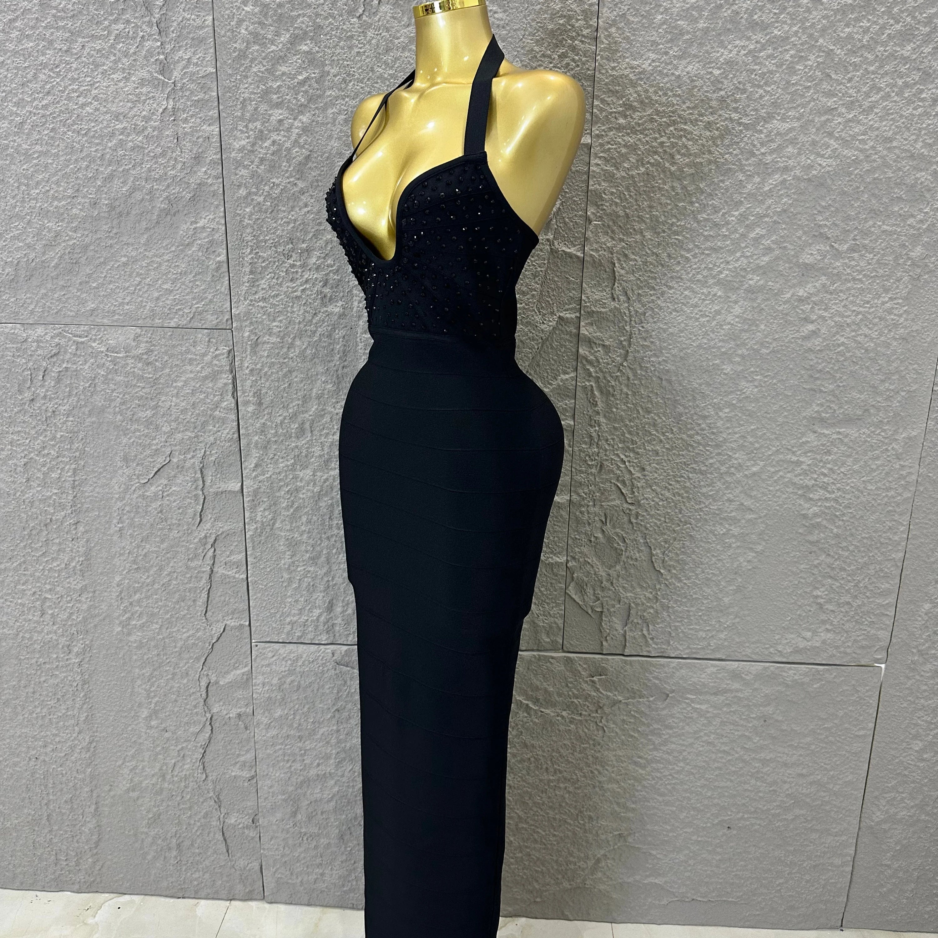 Elegant Black Plunge Halter Neck Dress Sparkle Beaded Top Fitted Mermaid Floor Length Evening Banquet Formal Dinner Event Outfit