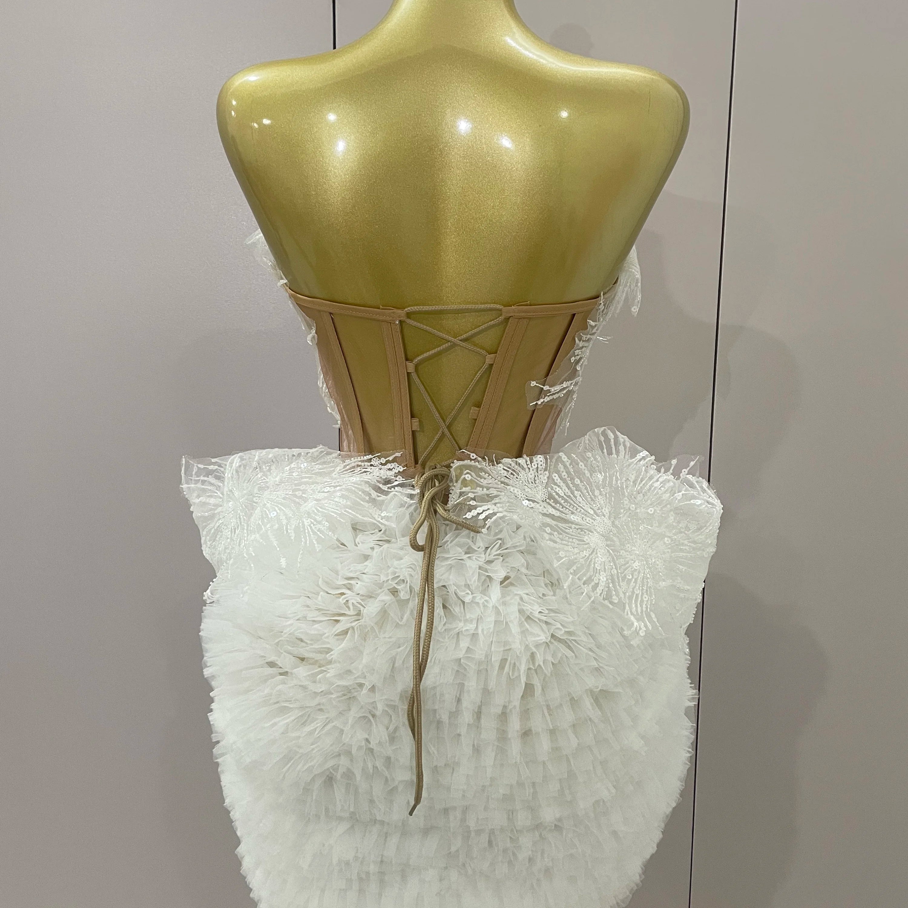 Stock Sexy White Lace Strapless Tops Ruffles Mini Skirt 2 PCS Set Women Evening Party Nightclub Singer Stage Performance Costume