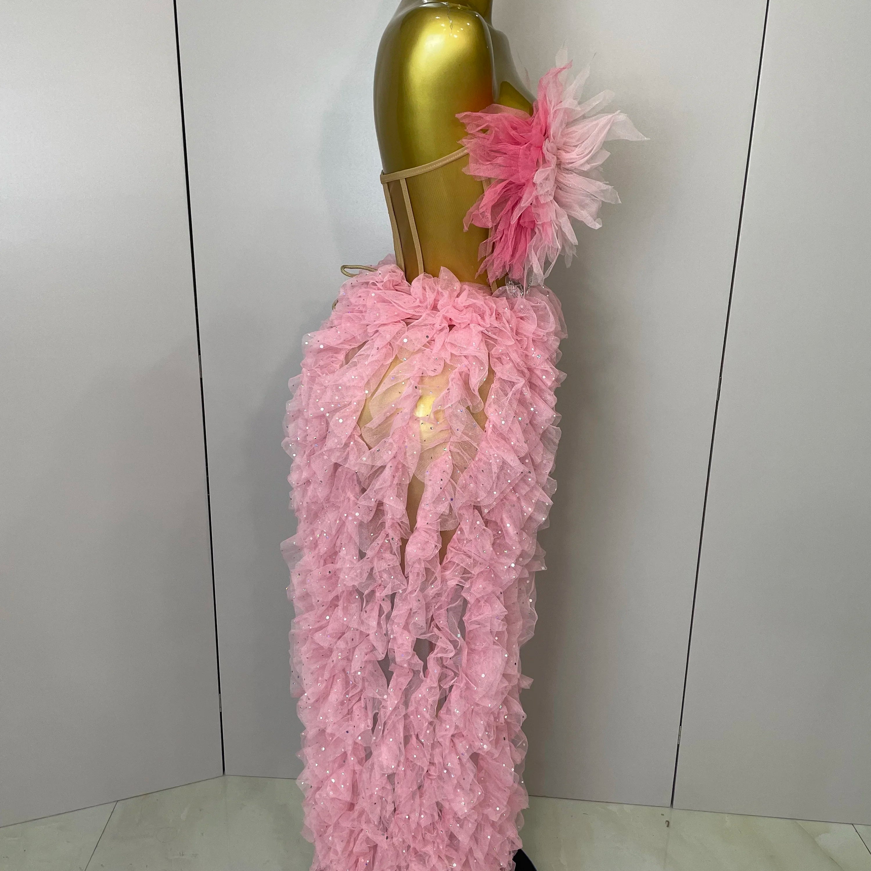 2025 Women Pink Ruffles Sexy Strapless Mini Tops 2 PCS Set Dress Nightclub Bar Birthday Party Evening Stage Performance Costume