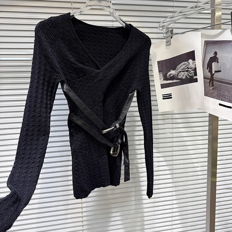 Winter New Niche Fashion V-neck Cross Belt Buckle Tie Knitted Sweater For Women Slim Fit Top Female Trend 11A07676