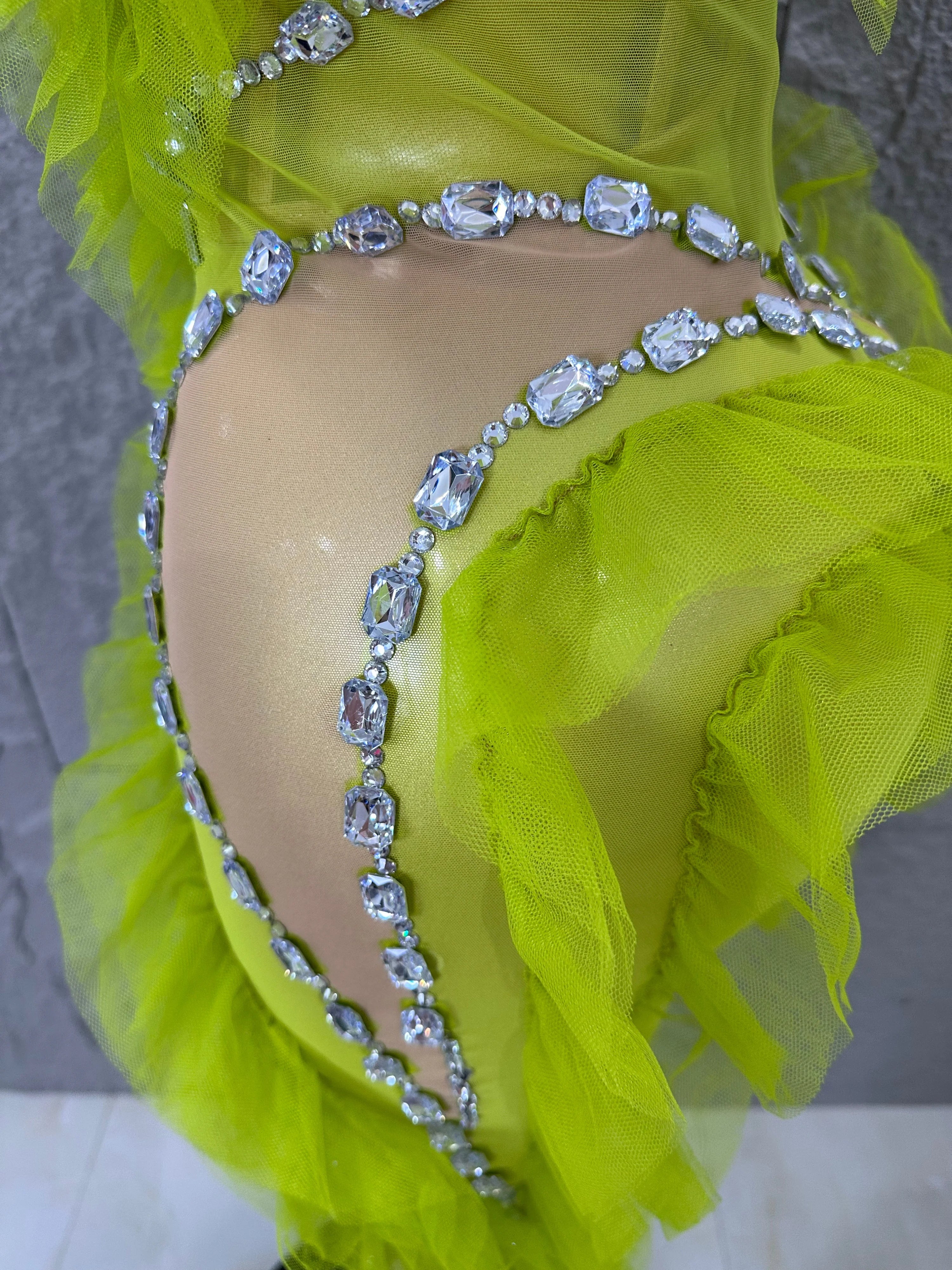 Luxury Green Sheer Mesh Ruffle Dress Neck Crystal Rhinestone Trim Cut Out Slim Fit Evening Wedding Guest Cocktail Party Dress