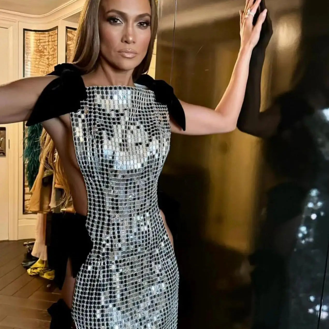 Celebrity Red Carpet Dress Women Sleeveless Sexy Shinning Sequined Bodycon Long Dress Side Bow Celebrate Evening Party Wear