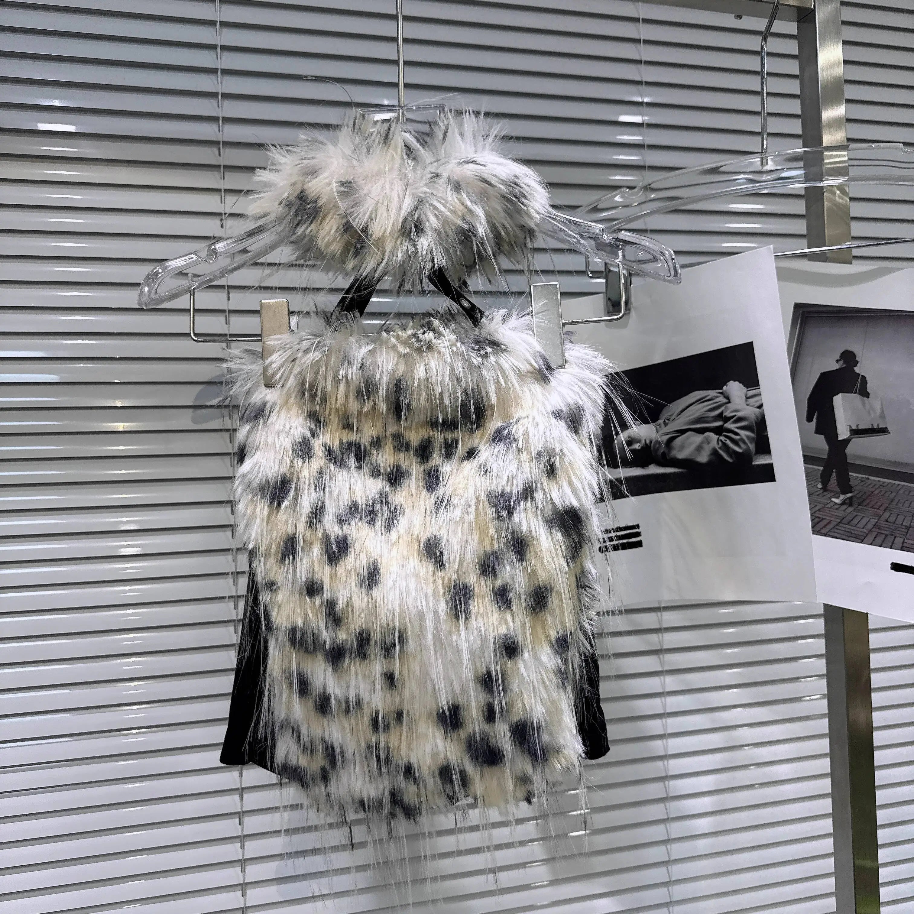 Winter New Fashion Leopard Print Contrast Color Fur Patchwork Backless Camisole For Women Halter Neck Vest 11A07607 Yellow Leopard One Size