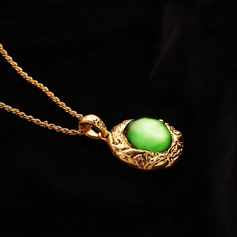 Vintage French Necklace for Women Ancient Inlaid with Lapis lazuli Medieval Palace Pendant Statement Trend Jewelry Gift