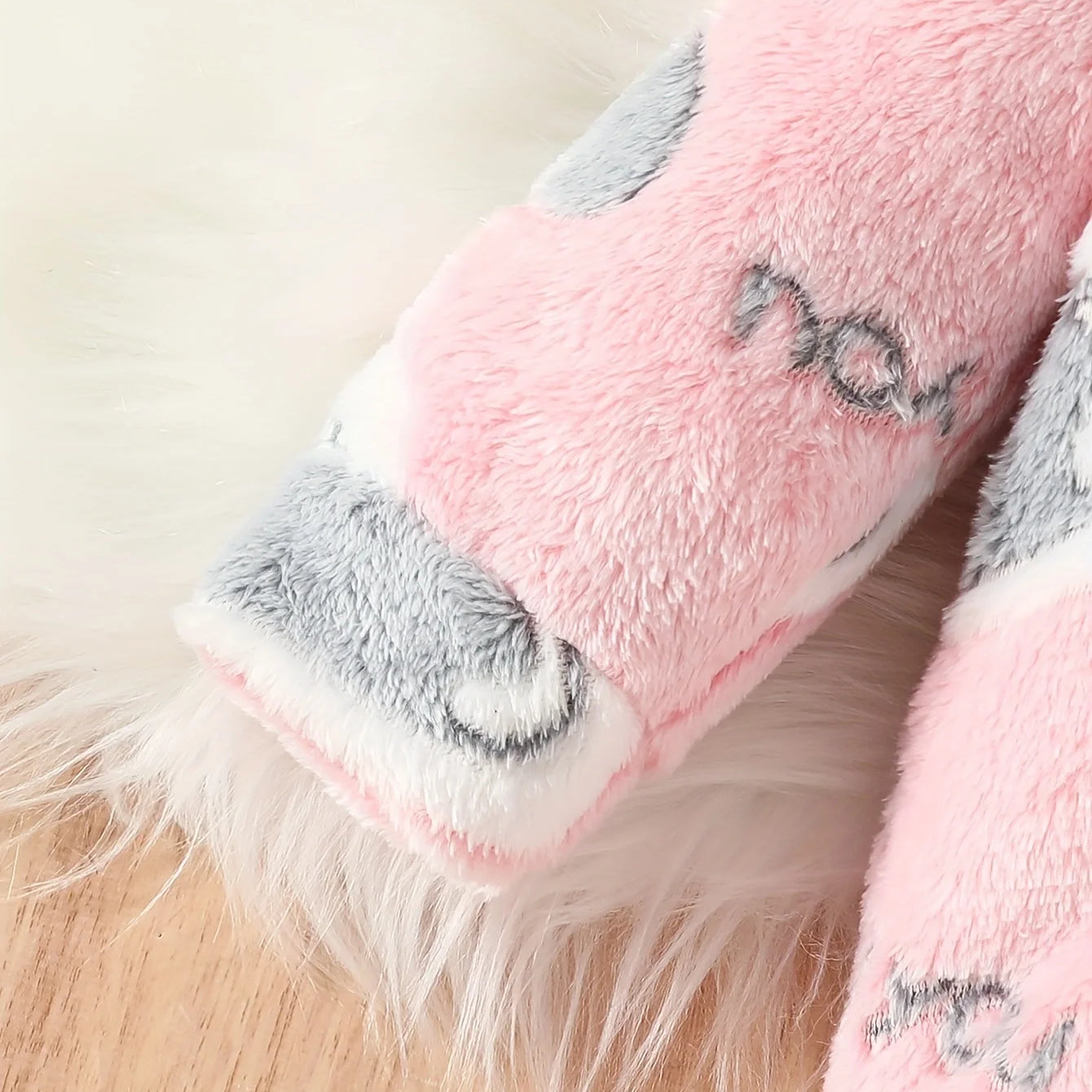 Toddler Active baby girl Love pattern fuzzy button-up hooded baby clothing Jumpsuit one-piece clothing Winter style Romper