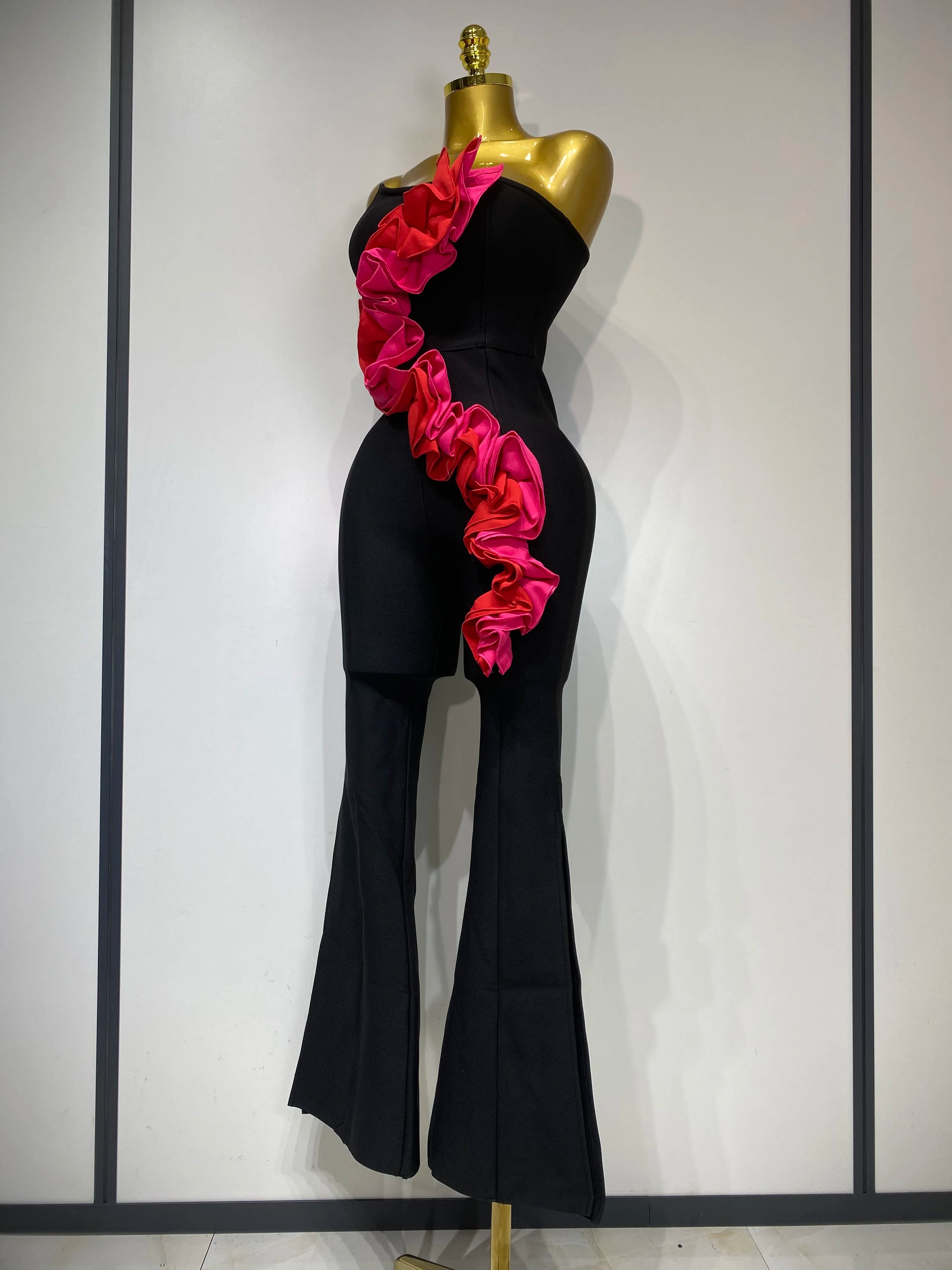 Sexy Strapless Ruffle Black Bodycom Bandage Jumpsuit Fashion High Street Woman Evening Party Elegant Luxury Birthday Rompers