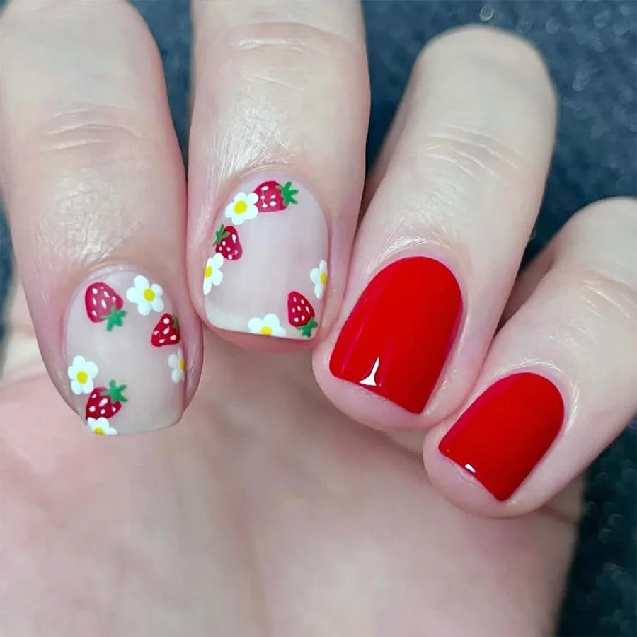 24Pcs Short Square Gradient Fake Nails with Jelly Glue Red Fresh Strawberry Fruit Flower Design Press on Nails Wearable Finished 2