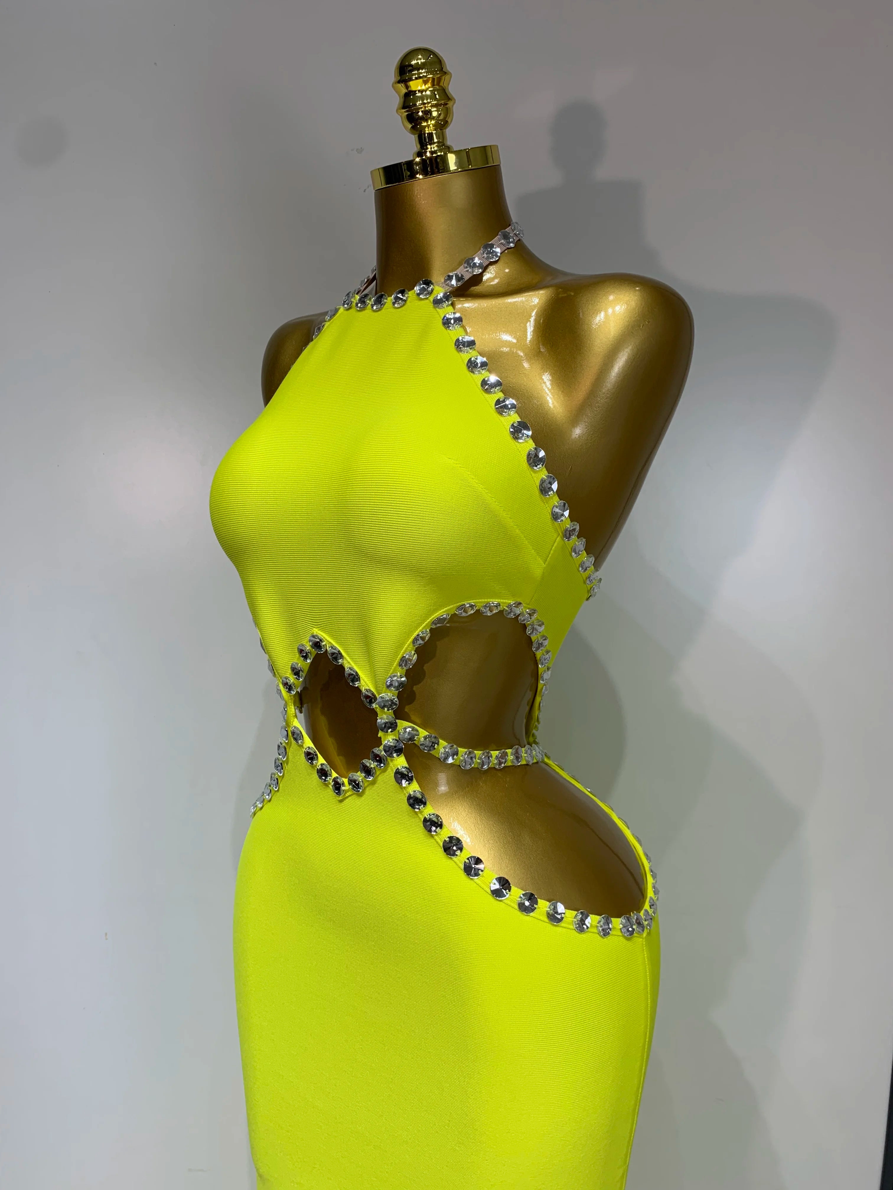 Women Luxury Sexy Backless Halter Beading Maxi Long Lemon Yellow Bandage Dress 2025 Elegant Evening Club Birthday Party Dress