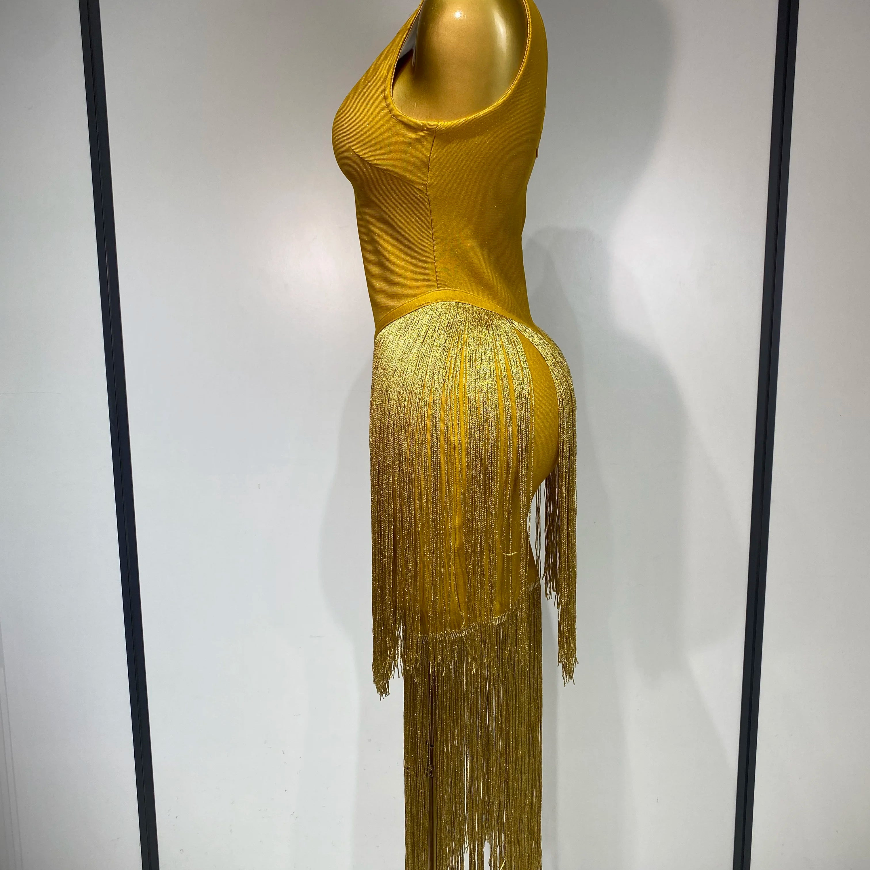 Sexy V Neck Yellow Tassels Women 2025 Prom Dress Sheath Sleeveless Party Gown Elegant Formal Luxury Birthday Club Dresses