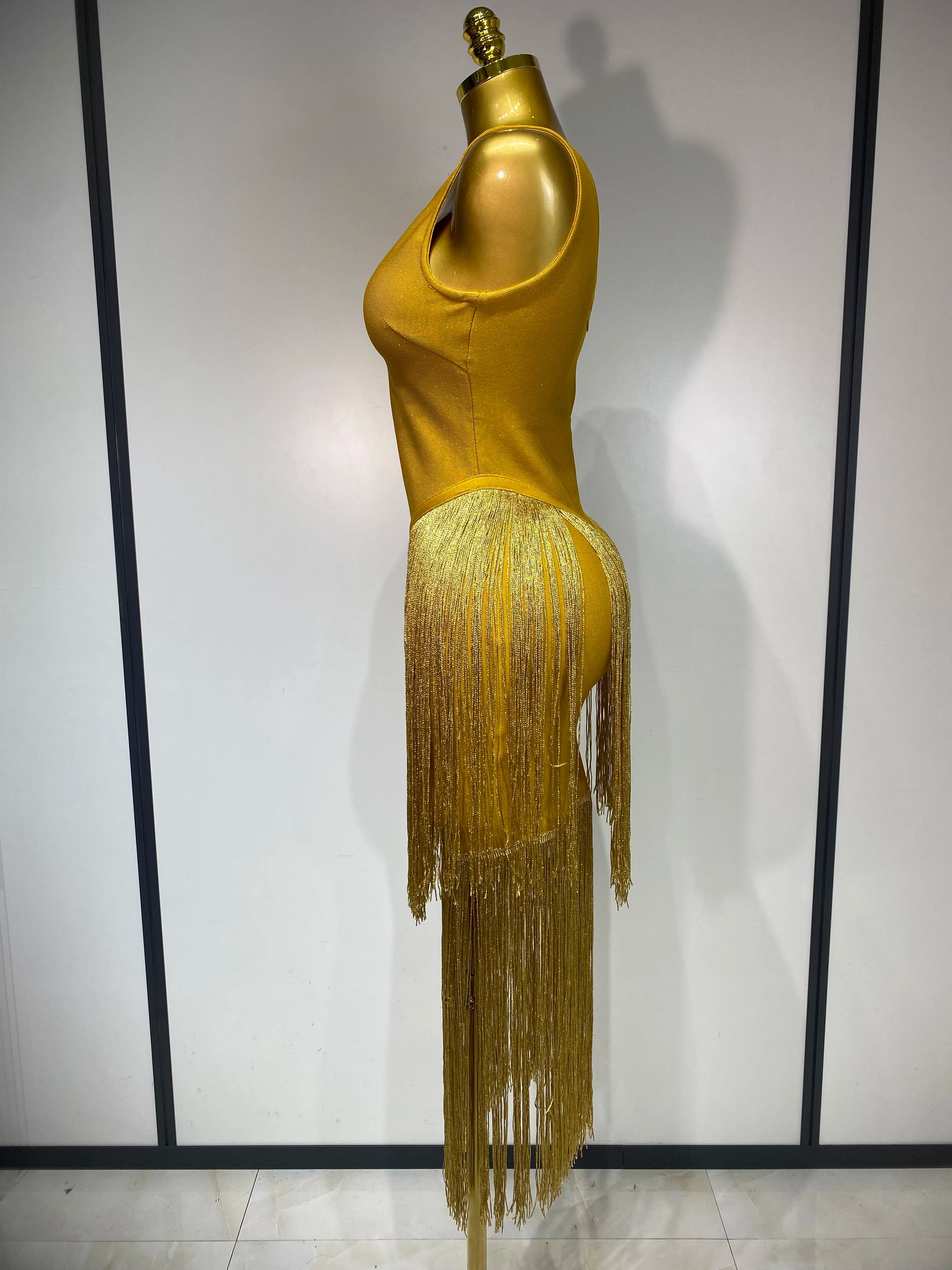 Sexy V Neck Yellow Tassels Women 2025 Prom Dress Sheath Sleeveless Party Gown Elegant Formal Luxury Birthday Club Dresses