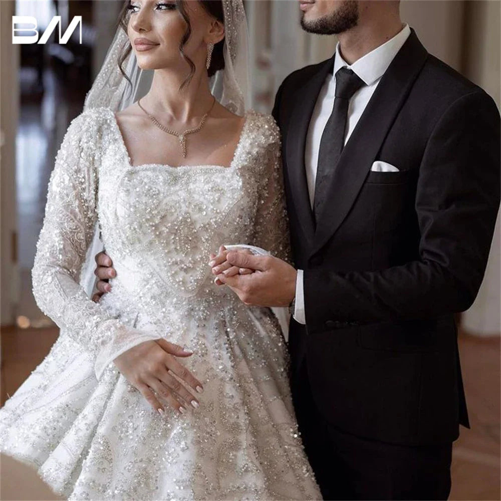 Elegant Square Neck Long Sleeve Beads Bride Dresses Ballgown Dress For Bridal Custom Made Embroidery Pearls Wedding Dress All White