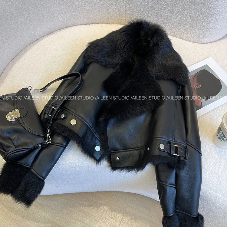 Lautaro Autumn Winter Cool Short Loose Black Thick Warm Soft Hairy Faux Sheepskin Coat Women Luxury Designer Fluffy Jacket 2025 Black