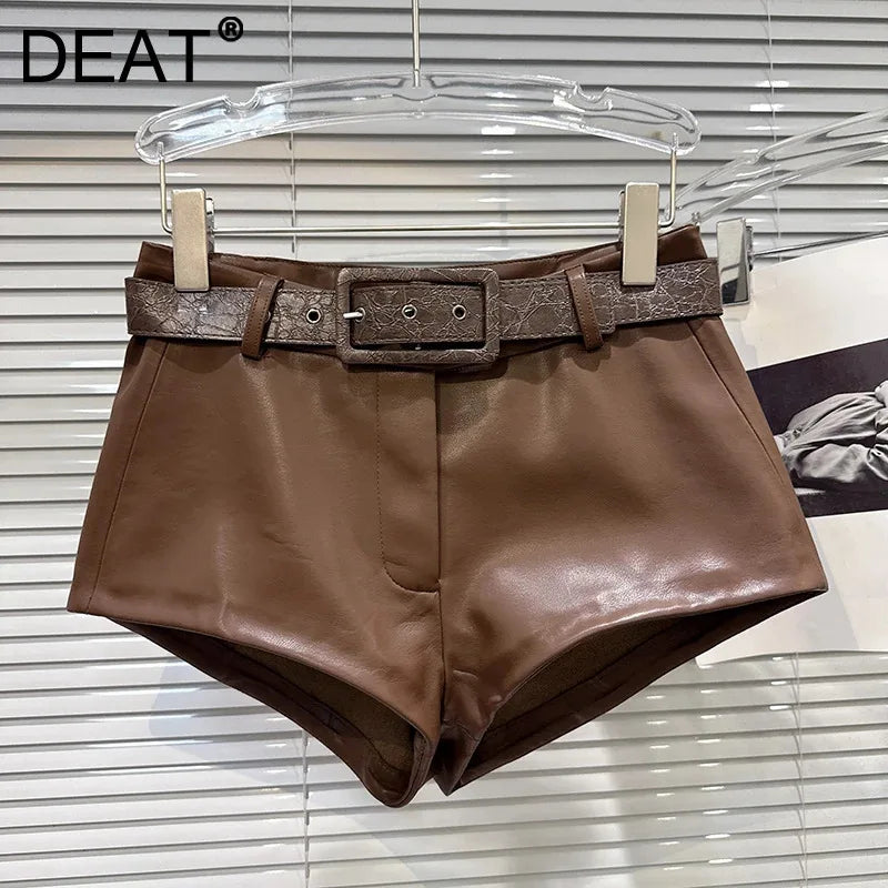 Winter New Style Trendy Pattern Belt PU Leather Curved Edge Short Pants For Women Solid Color Shorts Female 11A07470