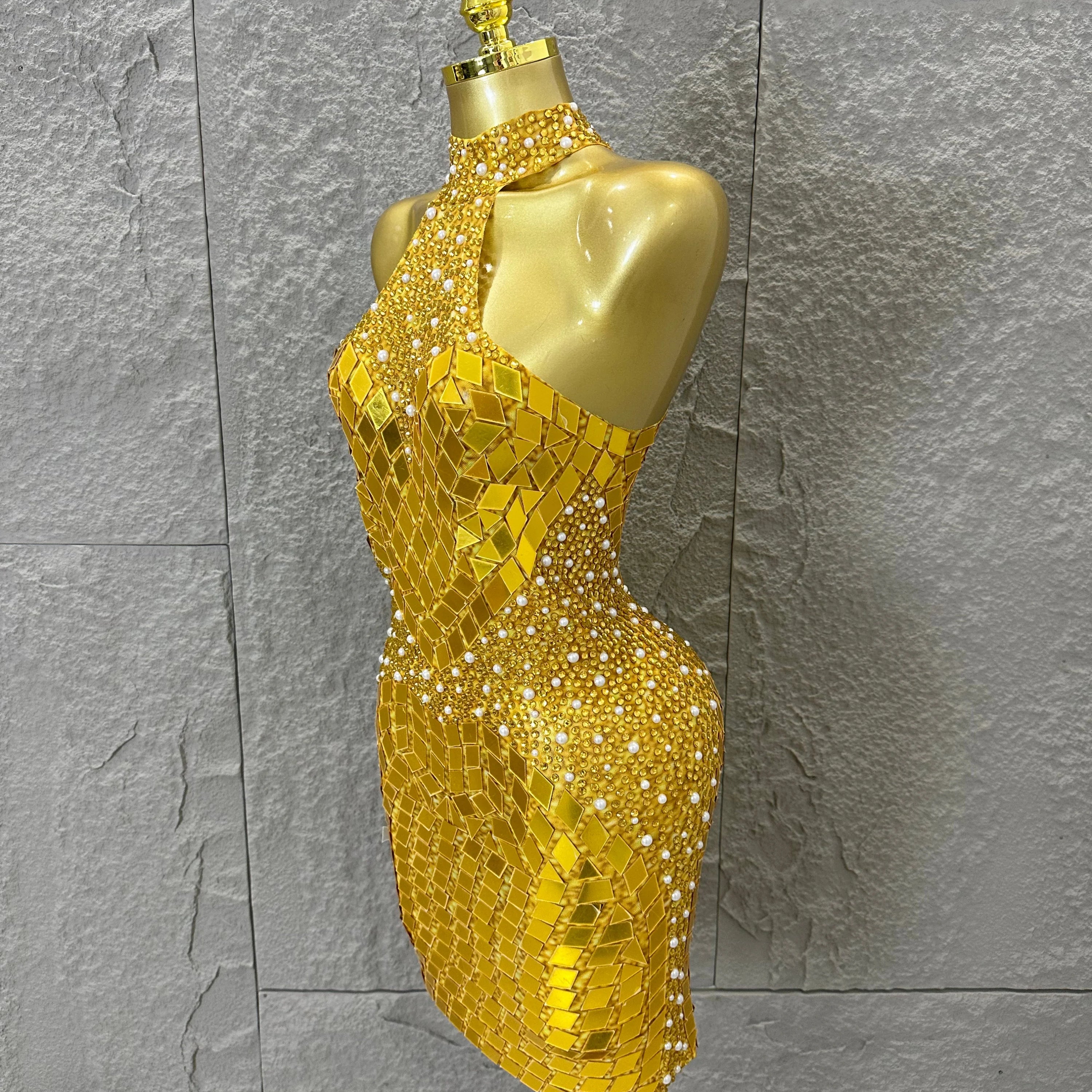 Luxury Black Gold Red Halter Neck Bandage Mini Dress Diamond Mirror Pearl Embellished Bodycon Formal Evening Gown