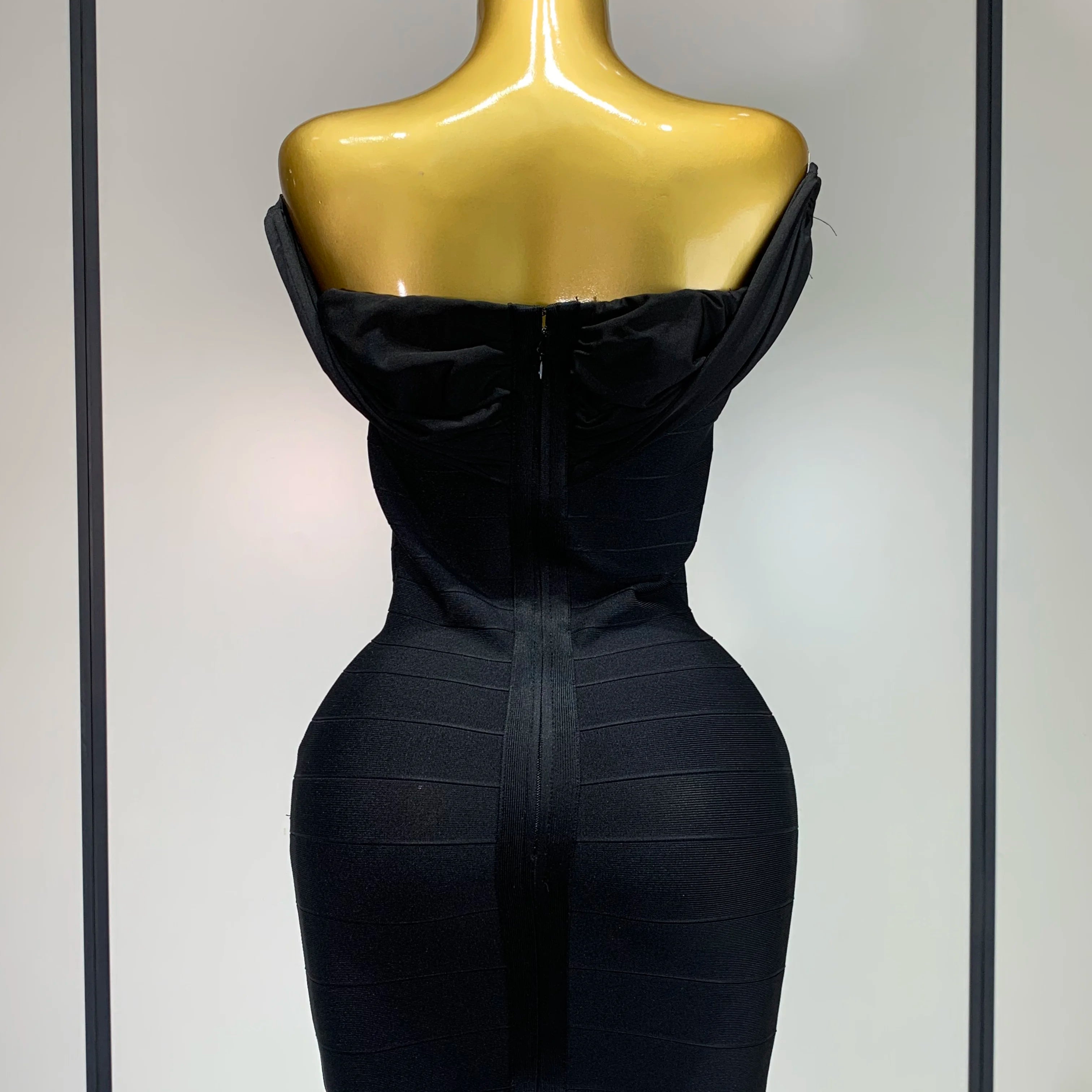 Fashion Sexy Strapless 2025 Black Off-shoulder Mini Bodycon Bandade Dress Celebrity Cocktail Party Luxury Birthday Club Dresses