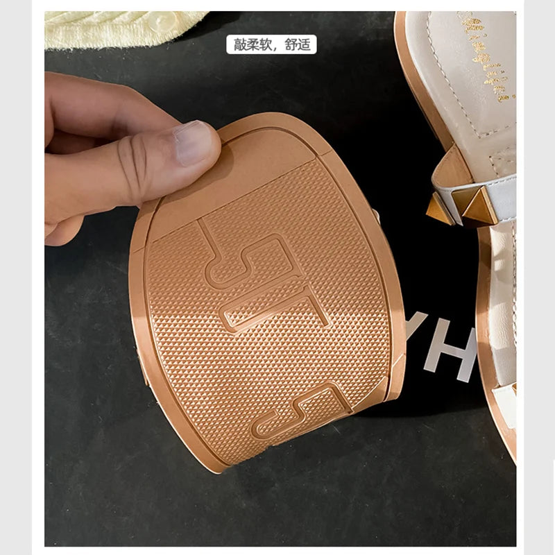 2023 Women's Summer Outdoor Sandals ladies casual slippers flat shoes Fashion rivet design office and walking wear